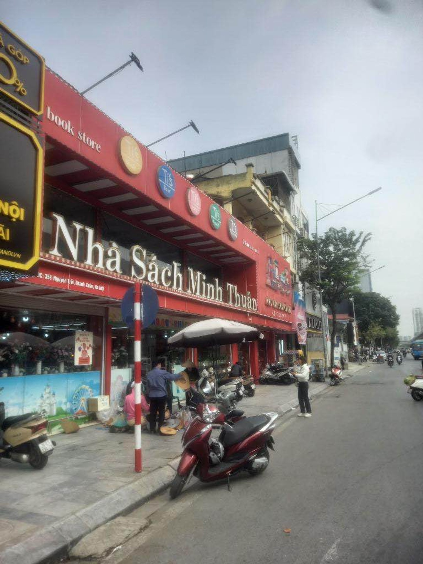 Bán nhà Nguyễn Trãi - diện tích 350m2 3 tầng - Mặt phố Kinh Doanh, Mặt Tiền Khủng - giá 74 tỷ