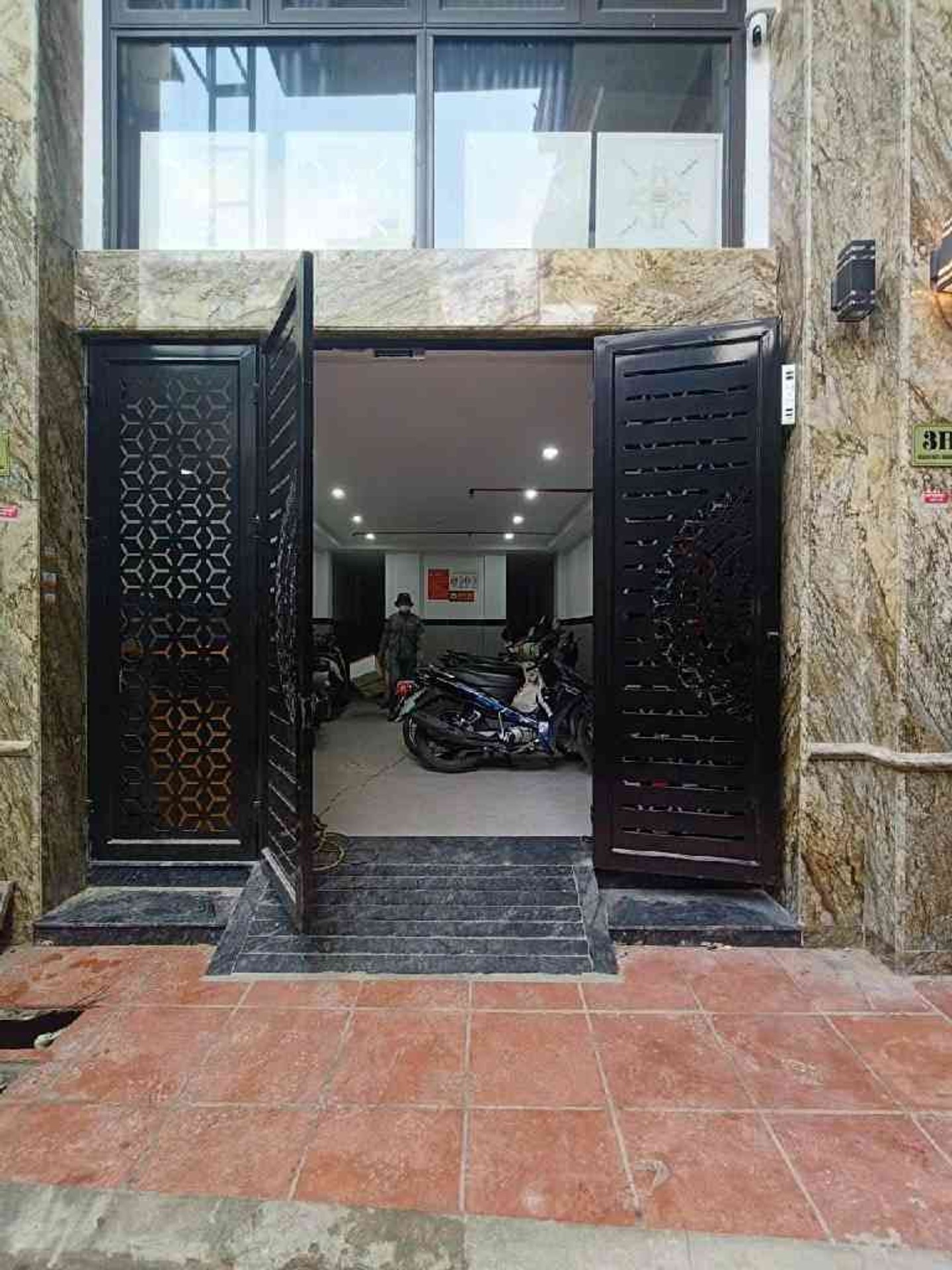 Bán nhà Hoàng Mai - diện tích 54m2 7 tầng - Thang máy - giá 18,5 tỷ