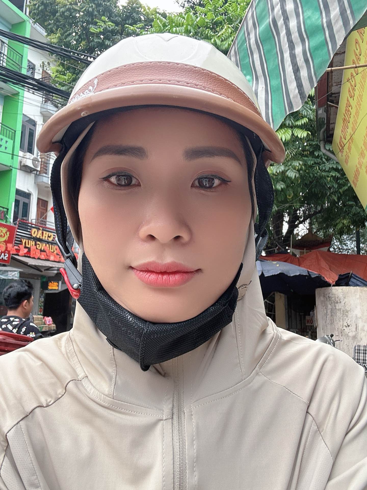 Bán nhà Trần Khát Chân - diện tích 18m2 4 tầng - Vỉa hè rộng, kinh doanh sầm uất - giá 10,5 tỷ