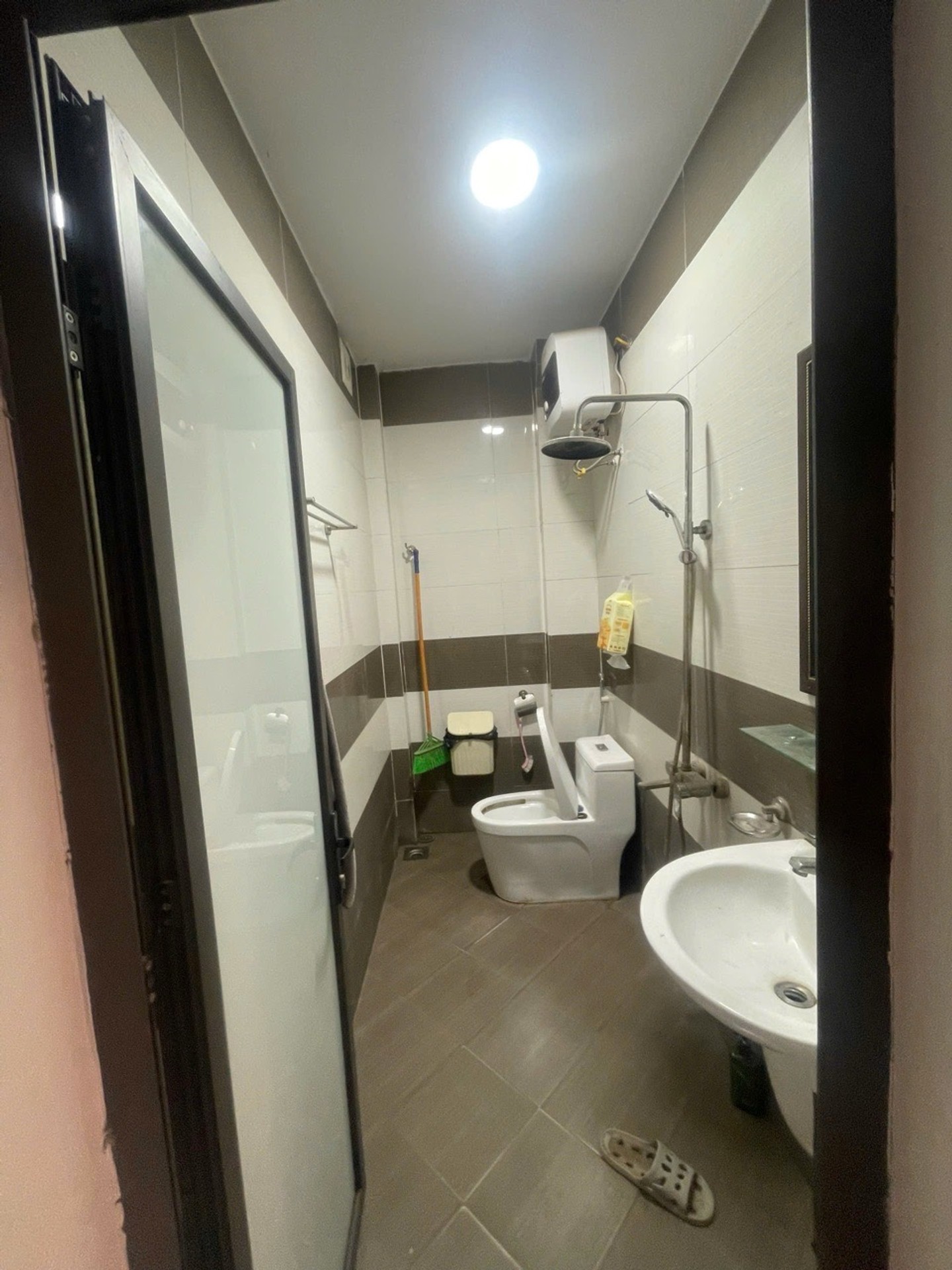 Bán nhà Bạch Mai - diện tích 50m2 5 tầng - Mặt tiền quyền lực - giá 10,9 tỷ