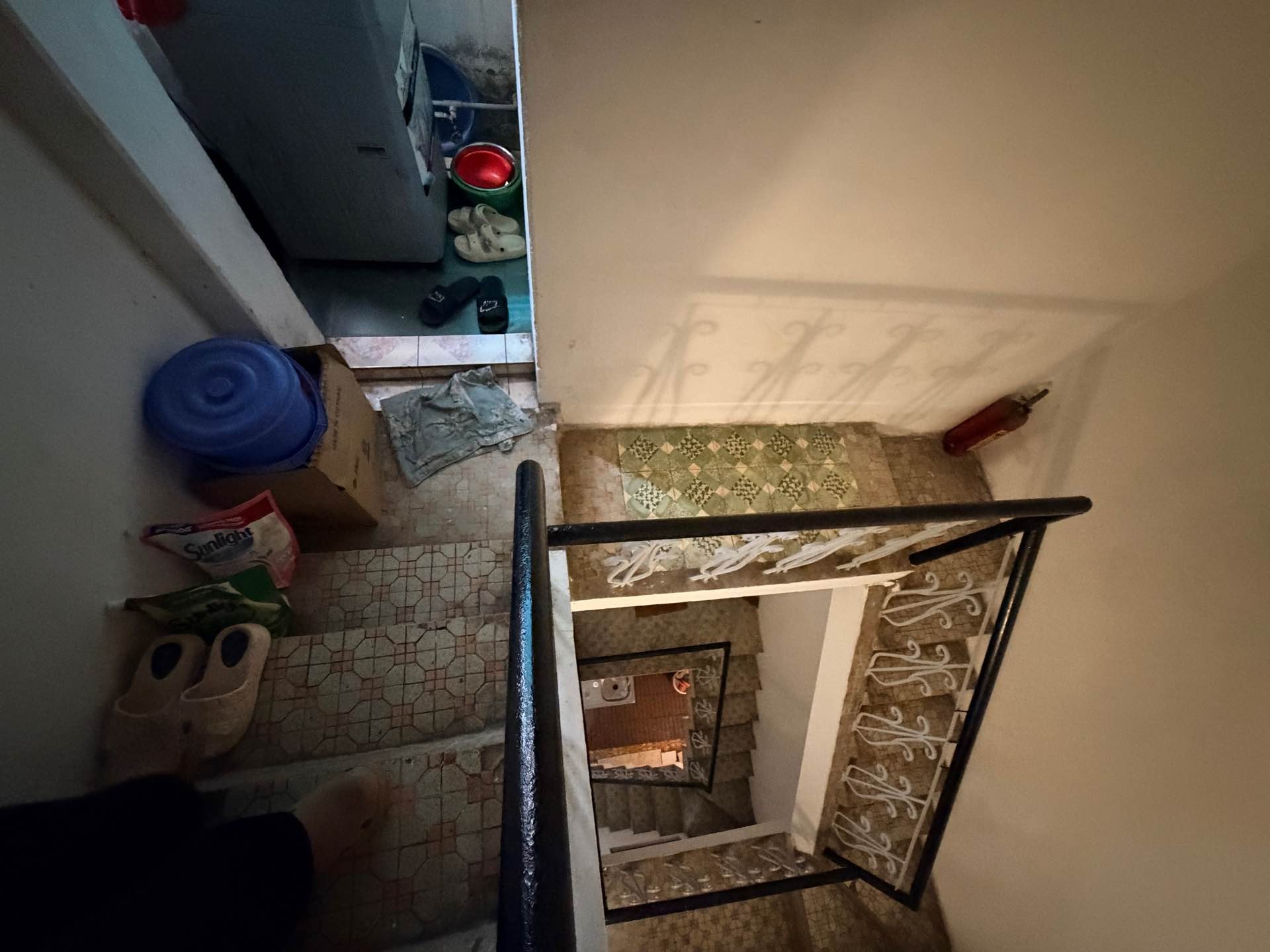 Bán nhà Giáp Bát - diện tích 46m2 3 tầng - Mặt phố kinh doanh sầm uất - giá 17,9 tỷ