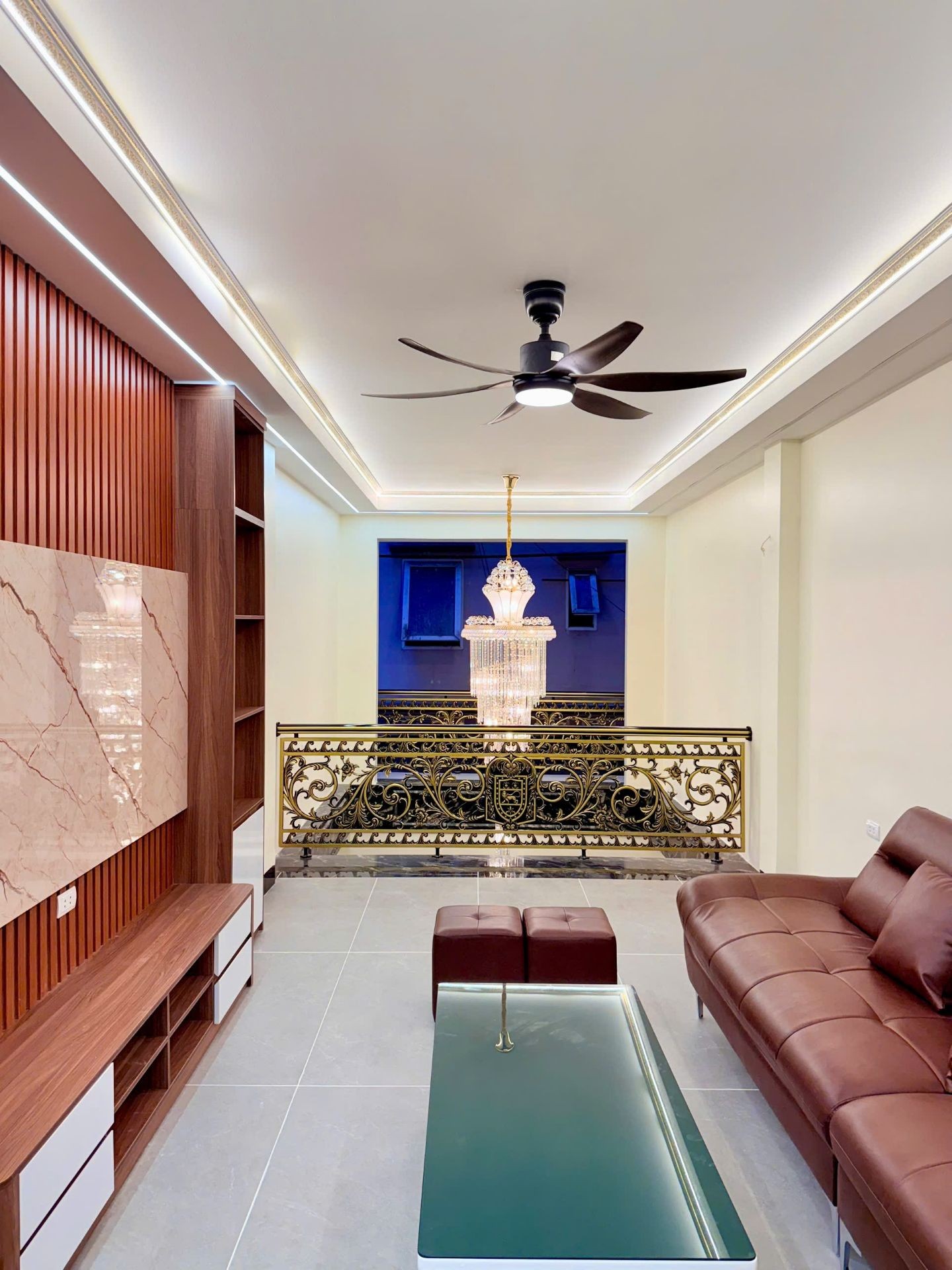 Bán nhà 45 - diện tích 46m2 7 tầng - Ô tô vào nhà - giá 19,5 tỷ