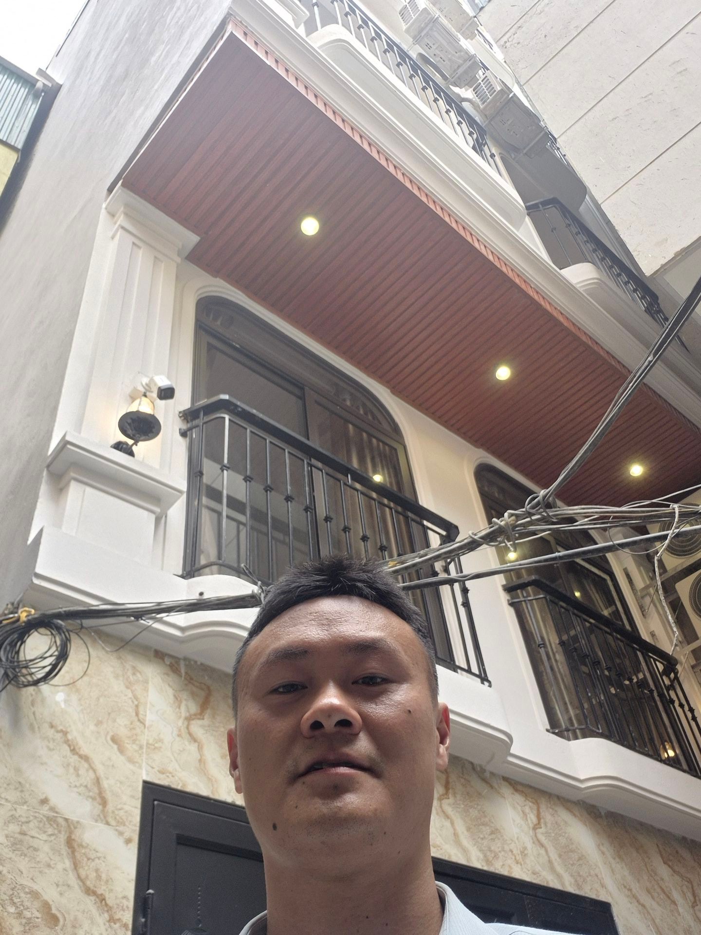 Bán nhà Hoàng Mai - diện tích 54m2 8 tầng - Ô tô đỗ cổng - giá 14,5 tỷ