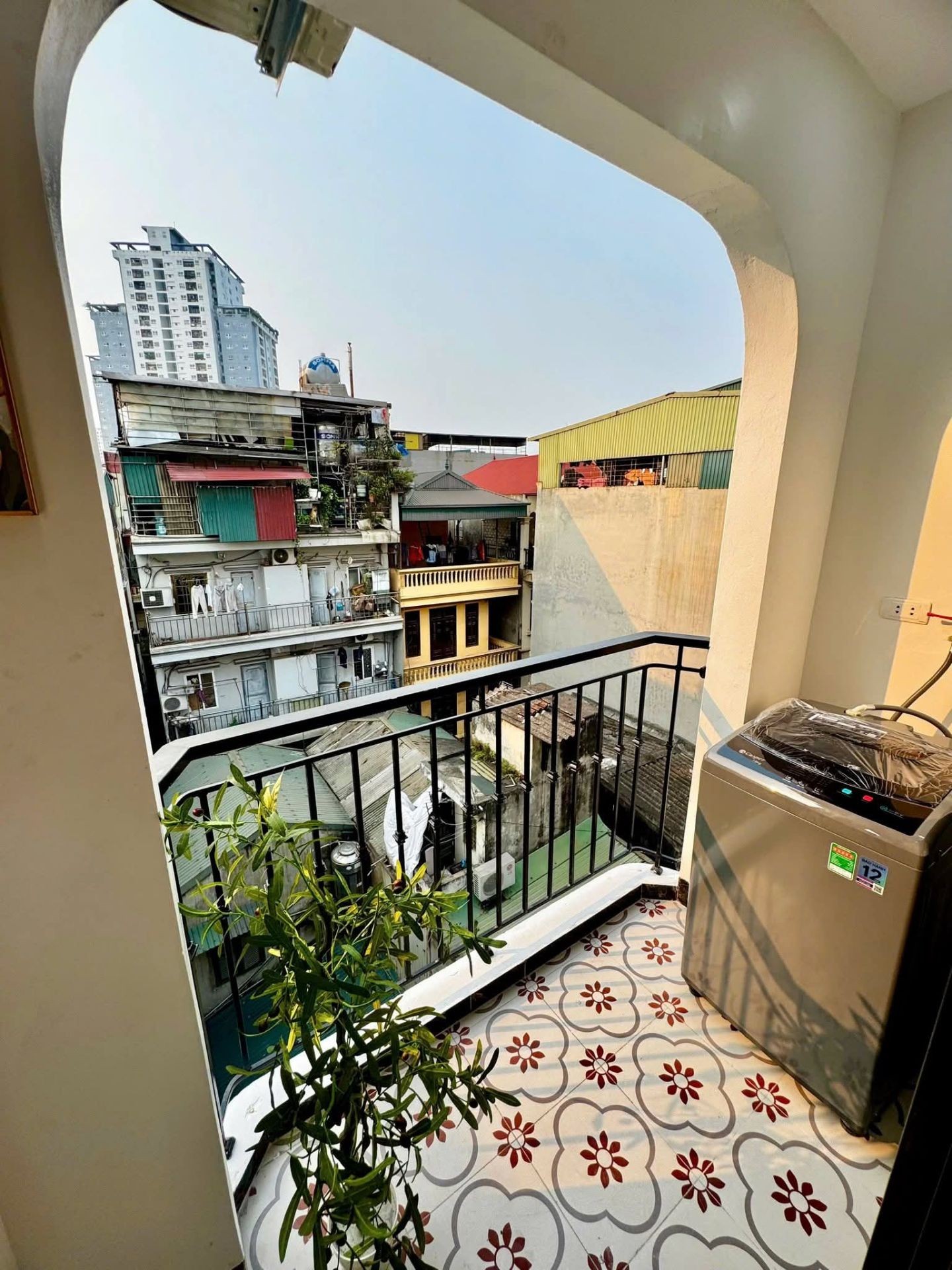 Bán nhà Hoàng Mai - diện tích 54m2 8 tầng - Ô tô đỗ cổng - giá 14,5 tỷ