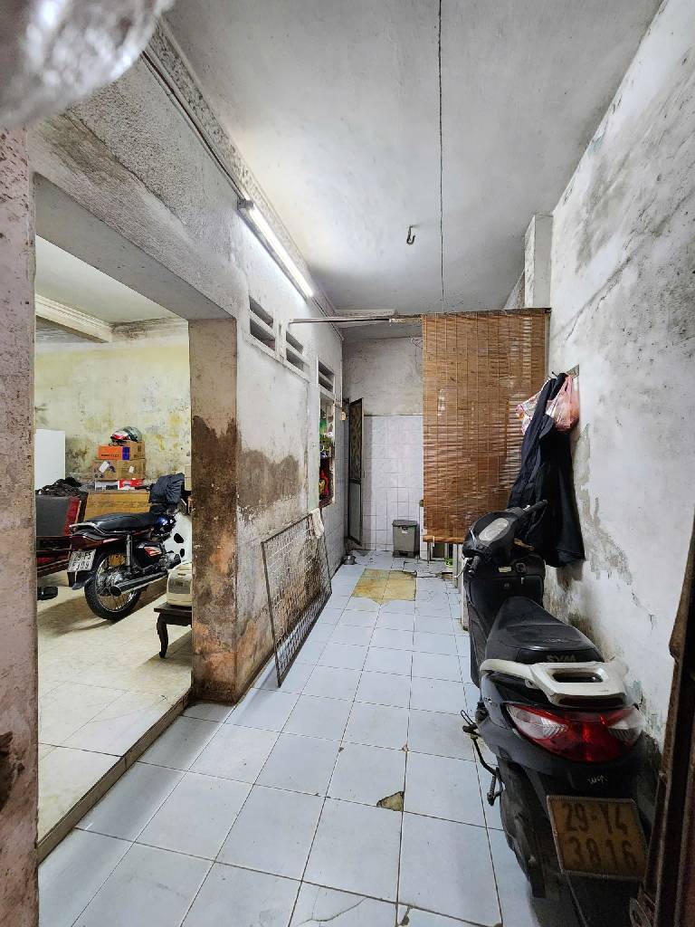 Bán nhà Lò Đúc - diện tích 41m2 2 tầng - ô tô vào tận sân - giá 14,5 tỷ