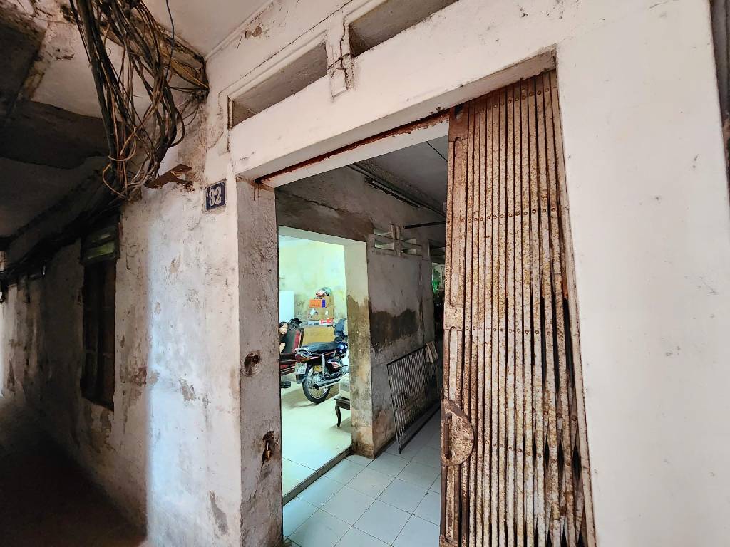 Bán nhà Lò Đúc - diện tích 41m2 2 tầng - ô tô vào tận sân - giá 14,5 tỷ