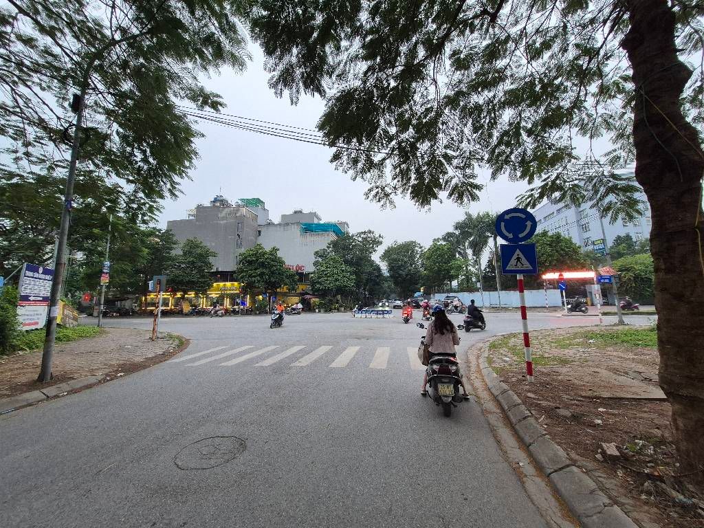 Bán nhà Tứ Hiệp - diện tích 148.4m2 2 tầng - Đất phân lô đấu giá - giá 41 tỷ