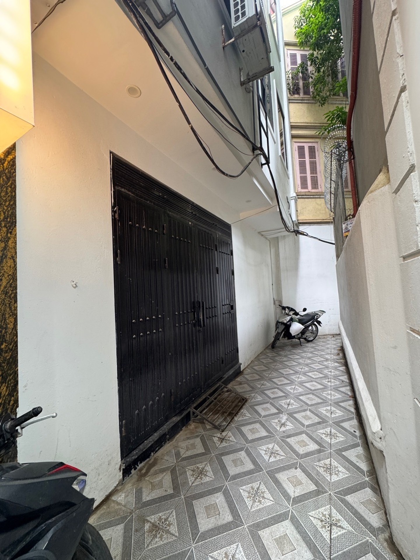 Bán nhà Quan Nhân - diện tích 41m2 7 tầng - Nhà mới tinh, hiệu suất cho thuê cao - giá 13,89 tỷ