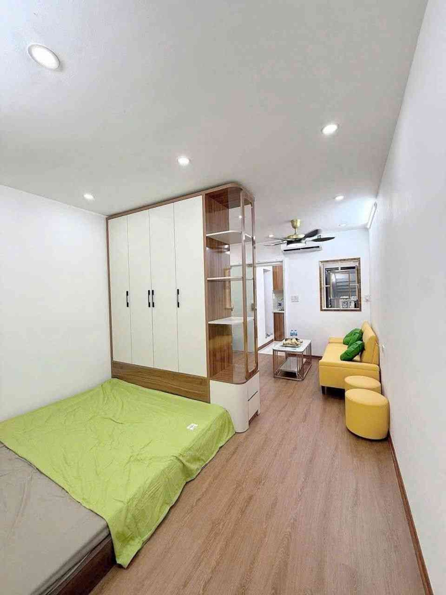Bán nhà Tân Mai - diện tích 50m2 4 tầng - Ô tô đỗ sát nhà - giá 3,48 tỷ