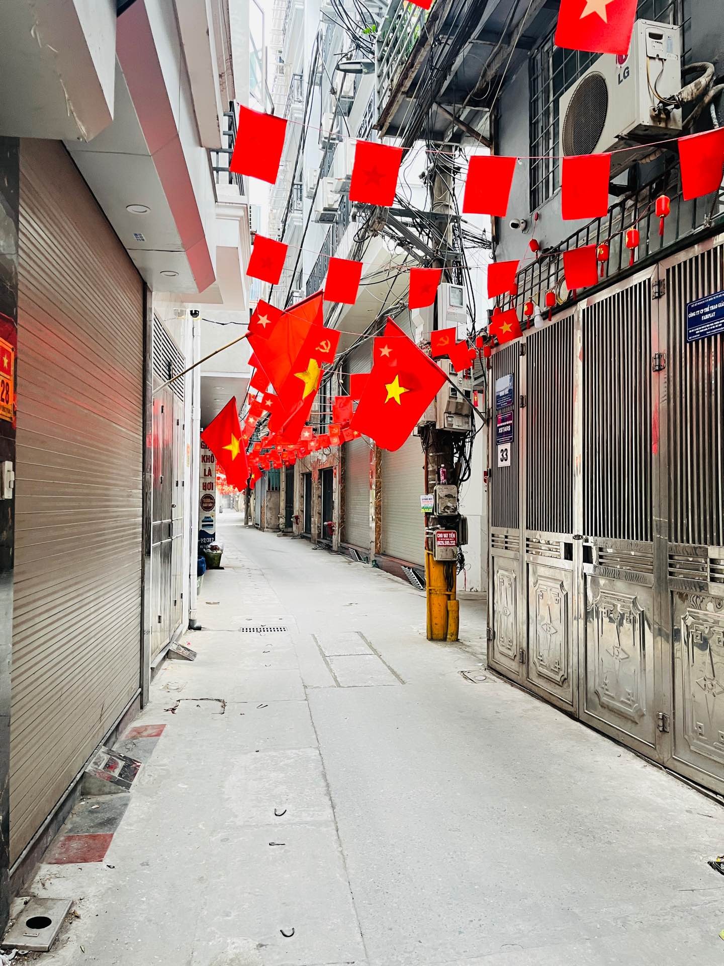 Bán nhà Vũ Tông Phan - diện tích 62m2 6 tầng - Thang máy, ô tô qua nhà - giá 16,5 tỷ