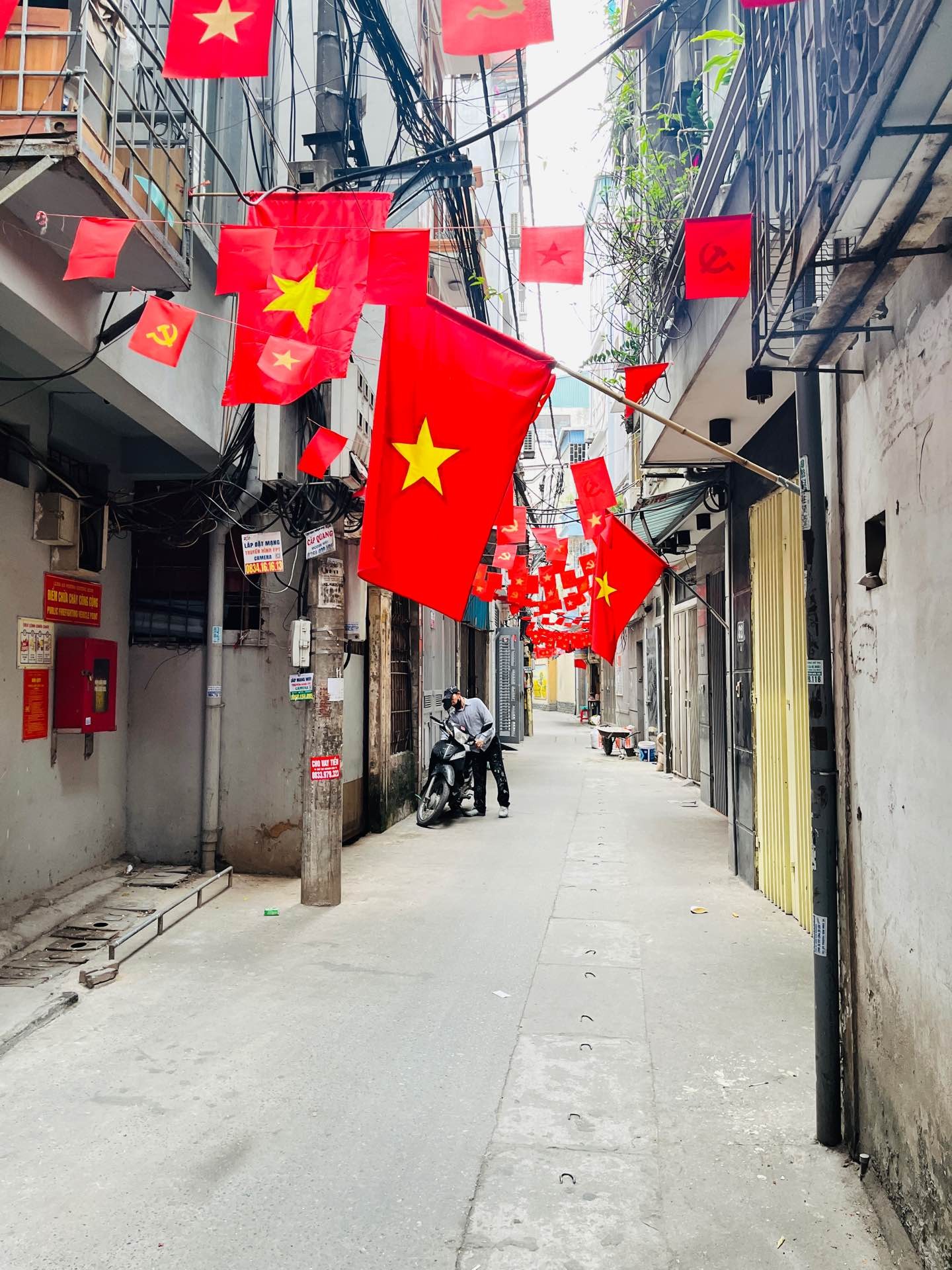 Bán nhà Vũ Tông Phan - diện tích 62m2 6 tầng - Thang máy, ô tô qua nhà - giá 16,5 tỷ