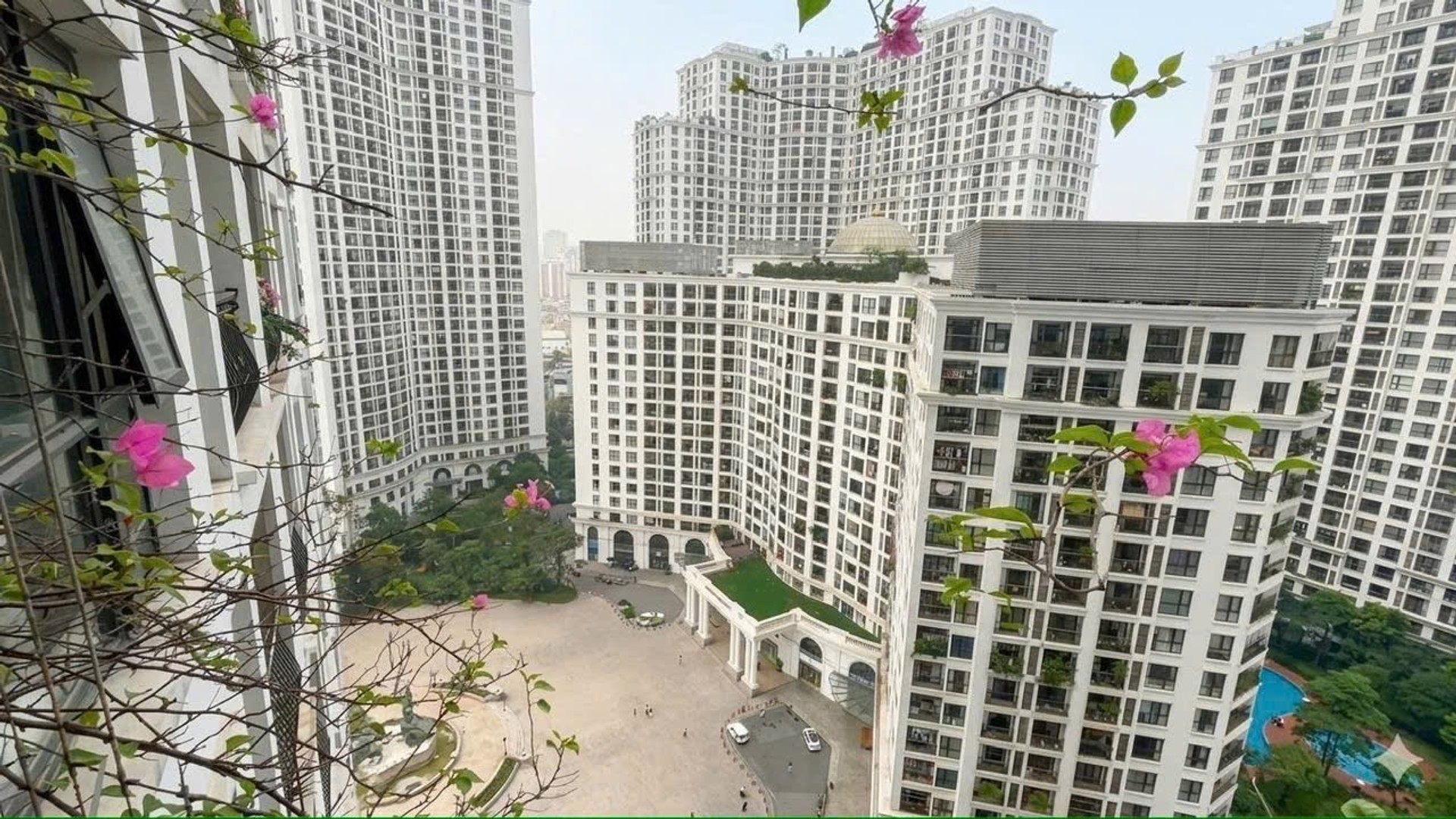 Bán nhà Nguyễn Trãi - diện tích 107m2 1 tầng - Căn hộ cao cấp Royal - giá 13,9 tỷ