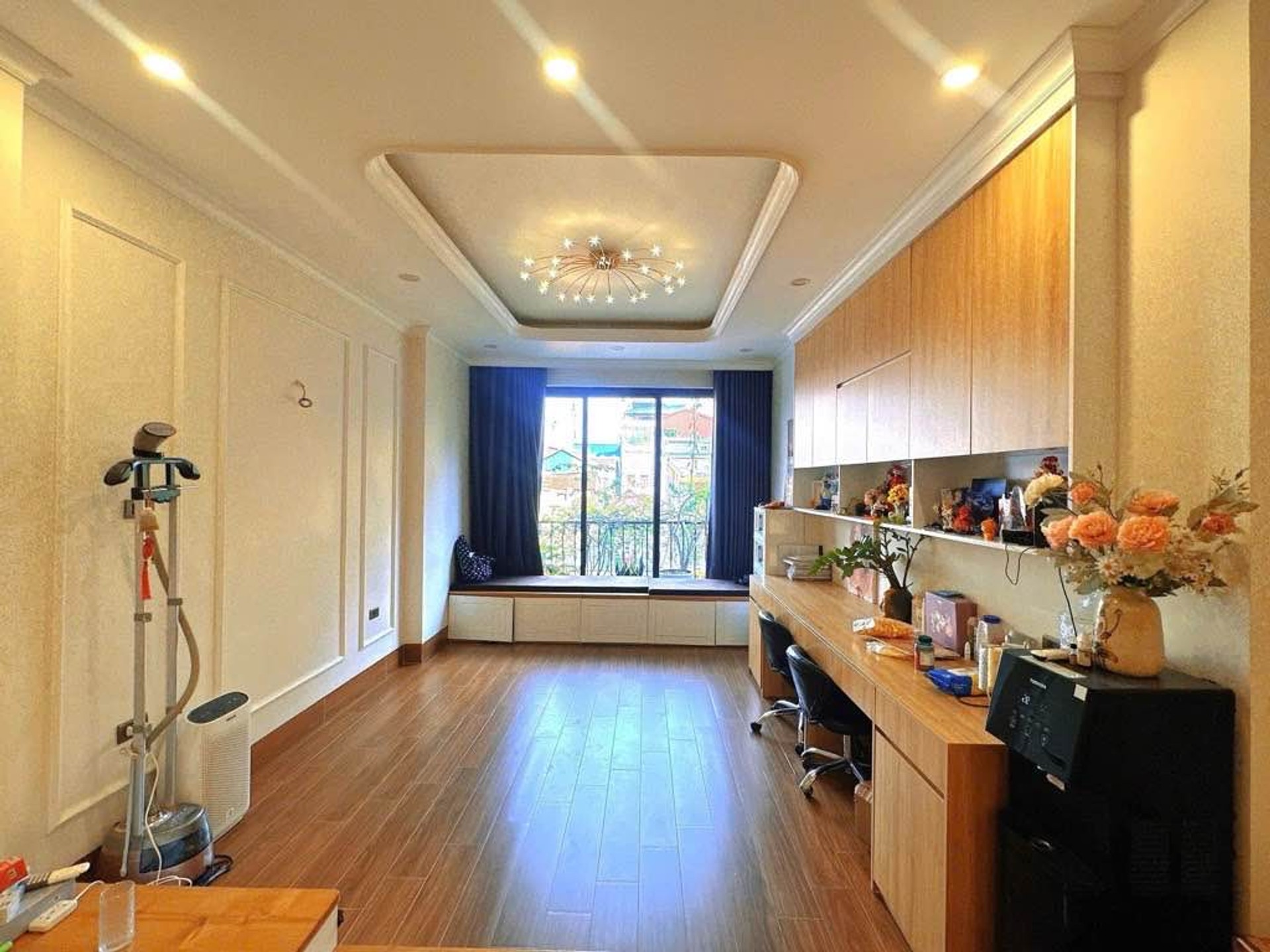 Bán nhà Thái Thịnh - diện tích 61.7m2 7 tầng - Ô TÔ - giá 26 tỷ