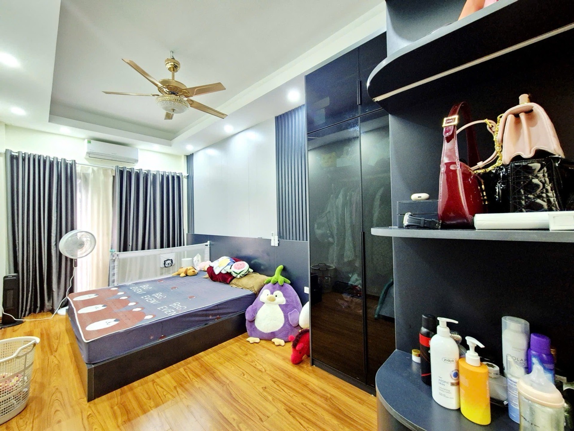 Bán nhà Định Công Hạ - diện tích 62m2 3 tầng - Ngõ Thông - giá 4,95 tỷ