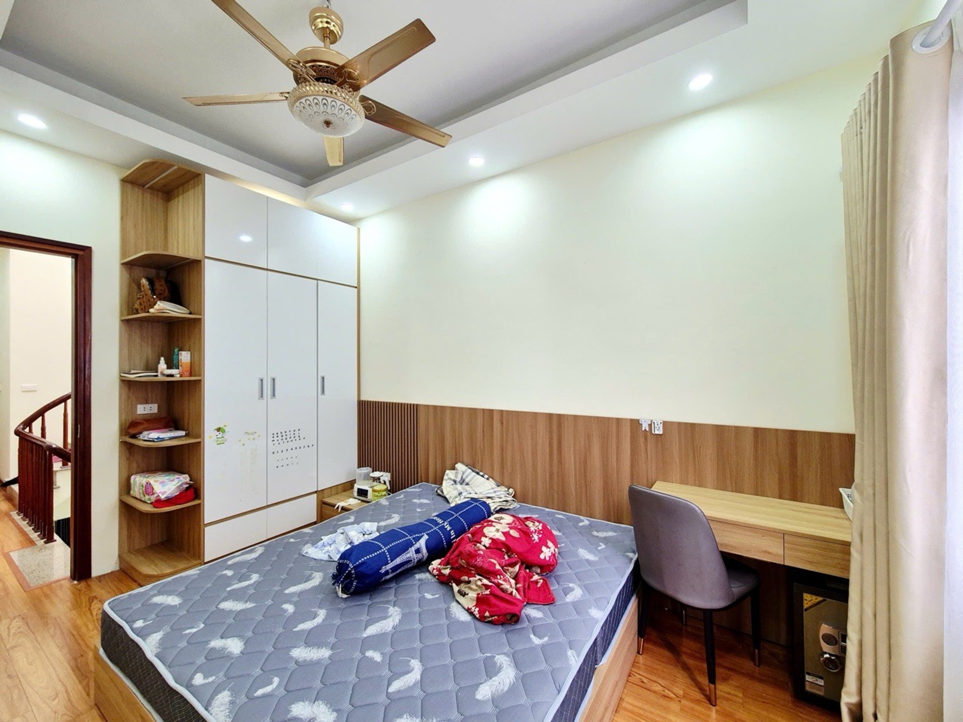 Bán nhà Định Công Hạ - diện tích 62m2 3 tầng - Ngõ Thông - giá 4,95 tỷ