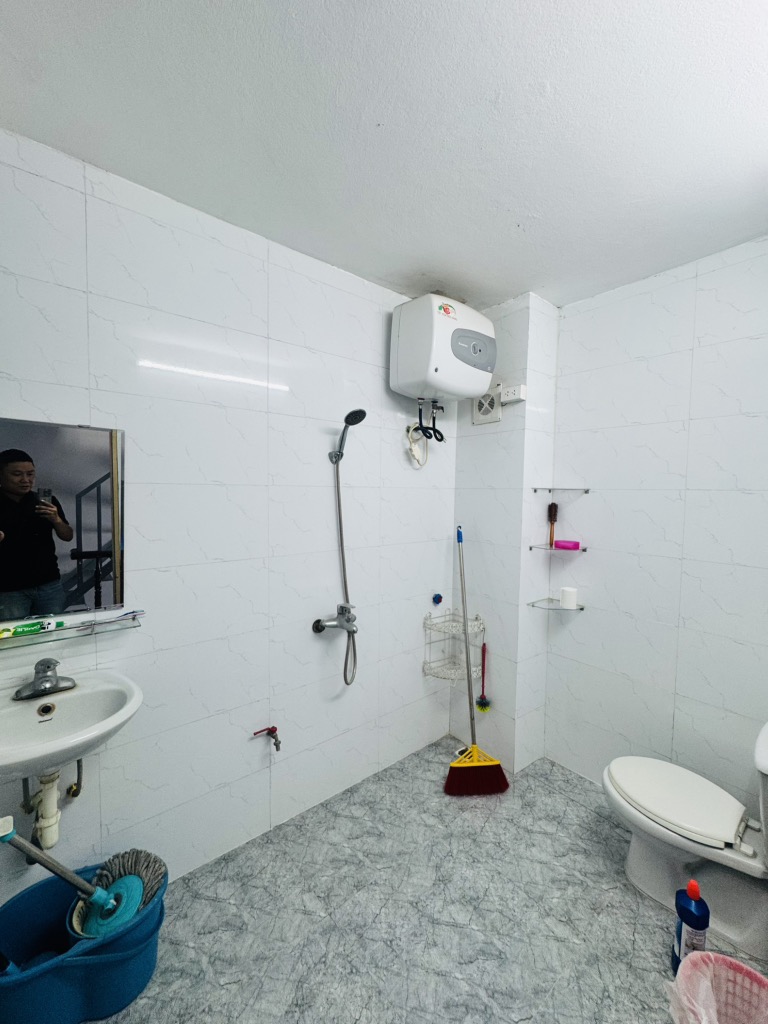 Bán nhà Đông Thiên - diện tích 32m2 4 tầng - ngõ rộng, gần ô tô - giá 5,85 tỷ