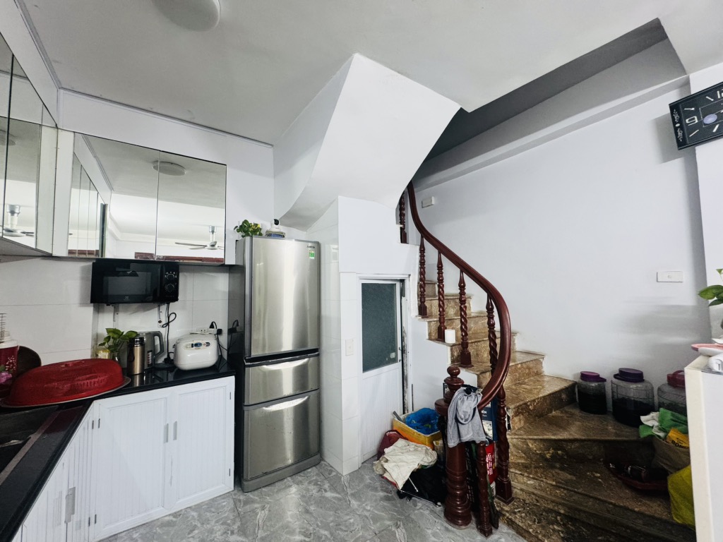 Bán nhà Đông Thiên - diện tích 32m2 4 tầng - ngõ rộng, gần ô tô - giá 5,85 tỷ
