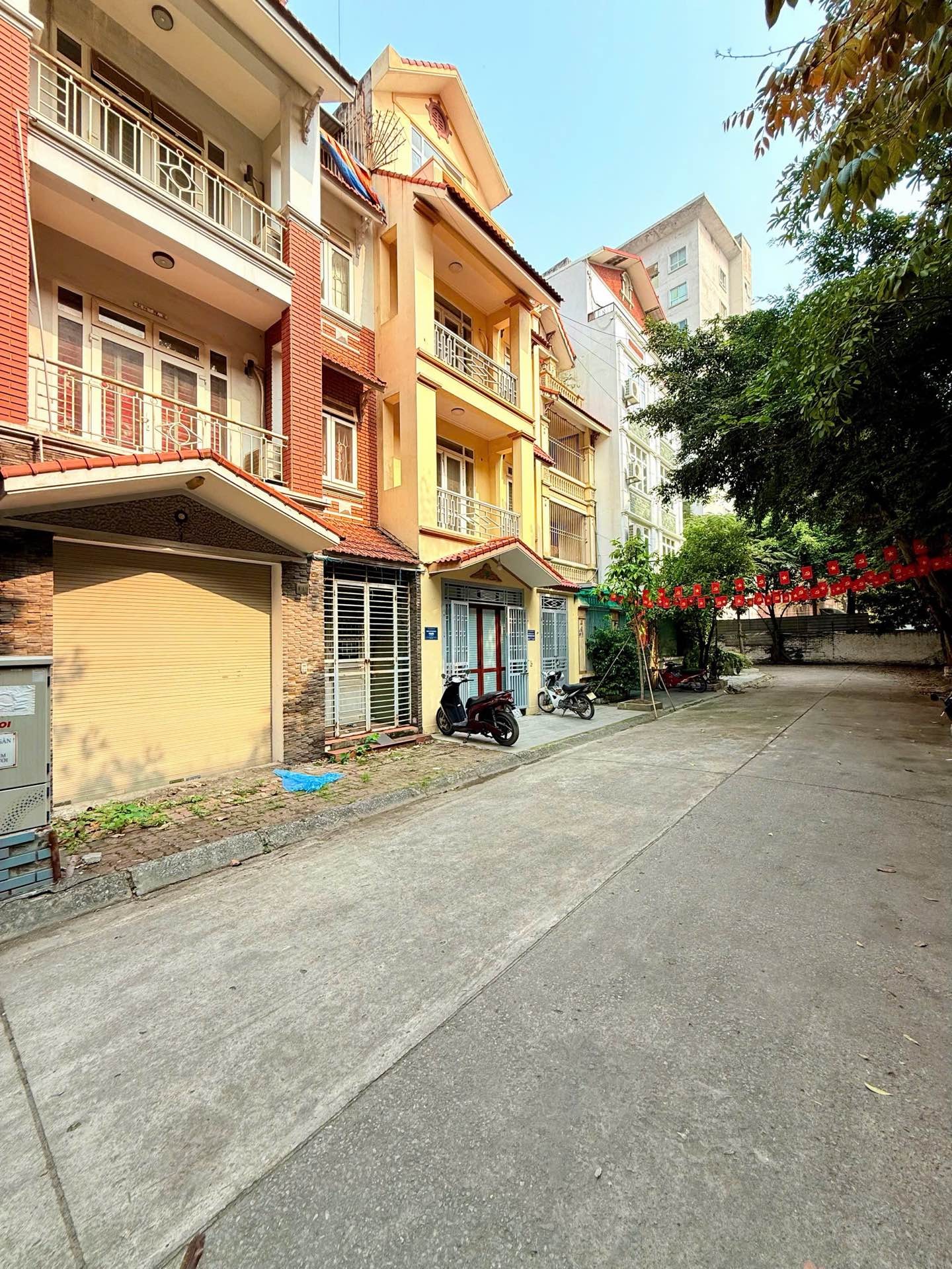 Bán nhà Tam Trinh - diện tích 90m2 4 tầng - ô tô tránh - giá 34 tỷ