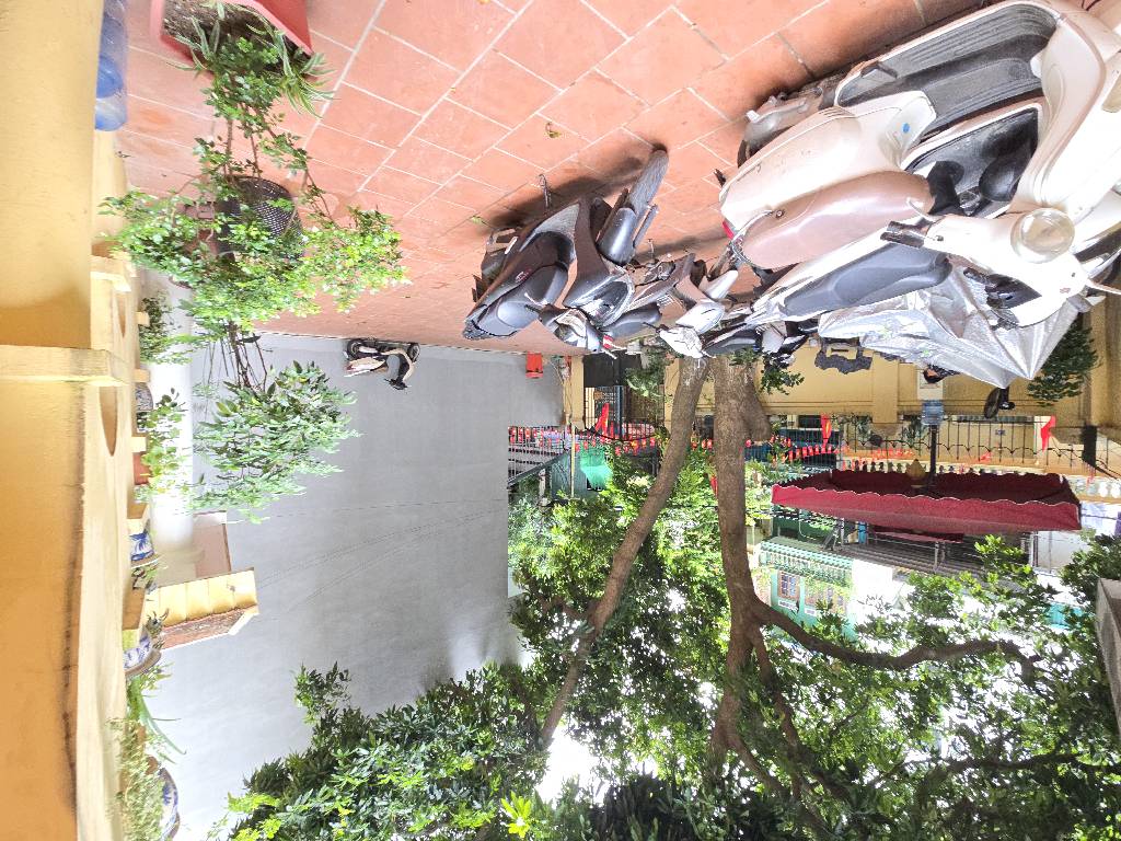 Bán nhà Trương Định - diện tích 305m2 4 tầng - Mặt ngõ to, phù hợp xây tòa văn phòng - giá 105 tỷ