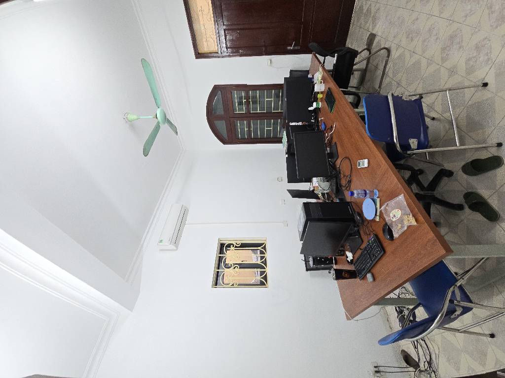 Bán nhà Trương Định - diện tích 305m2 4 tầng - Mặt ngõ to, phù hợp xây tòa văn phòng - giá 105 tỷ