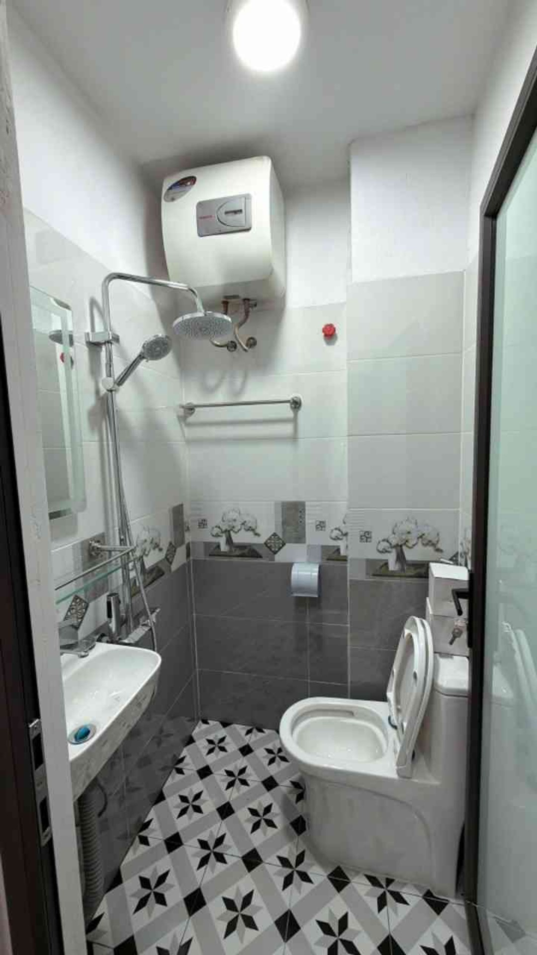 Bán nhà Kim Ngưu - diện tích 19m2 5 tầng - Full nội thất - giá 6,5 tỷ
