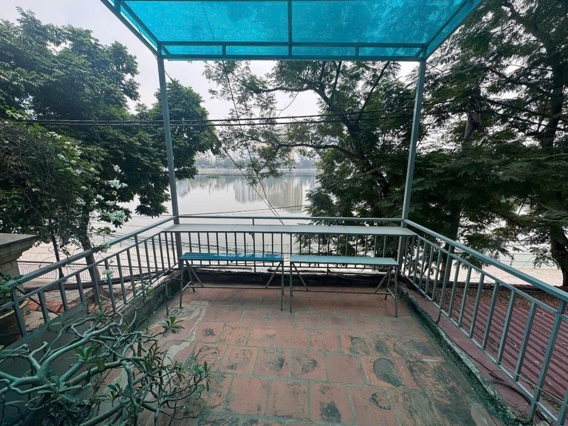 Bán nhà Đặng Tiến Đông - diện tích 55m2 5 tầng - Mặt phố view hồ - kinh doanh đỉnh - giá 33,9 tỷ