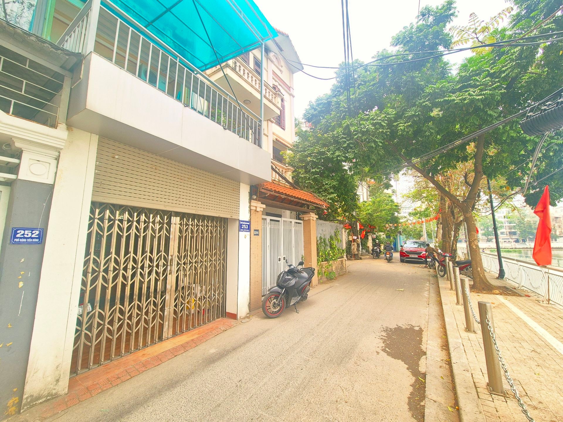 Bán nhà Đặng Tiến Đông - diện tích 55m2 5 tầng - Mặt phố view hồ - kinh doanh đỉnh - giá 33,9 tỷ