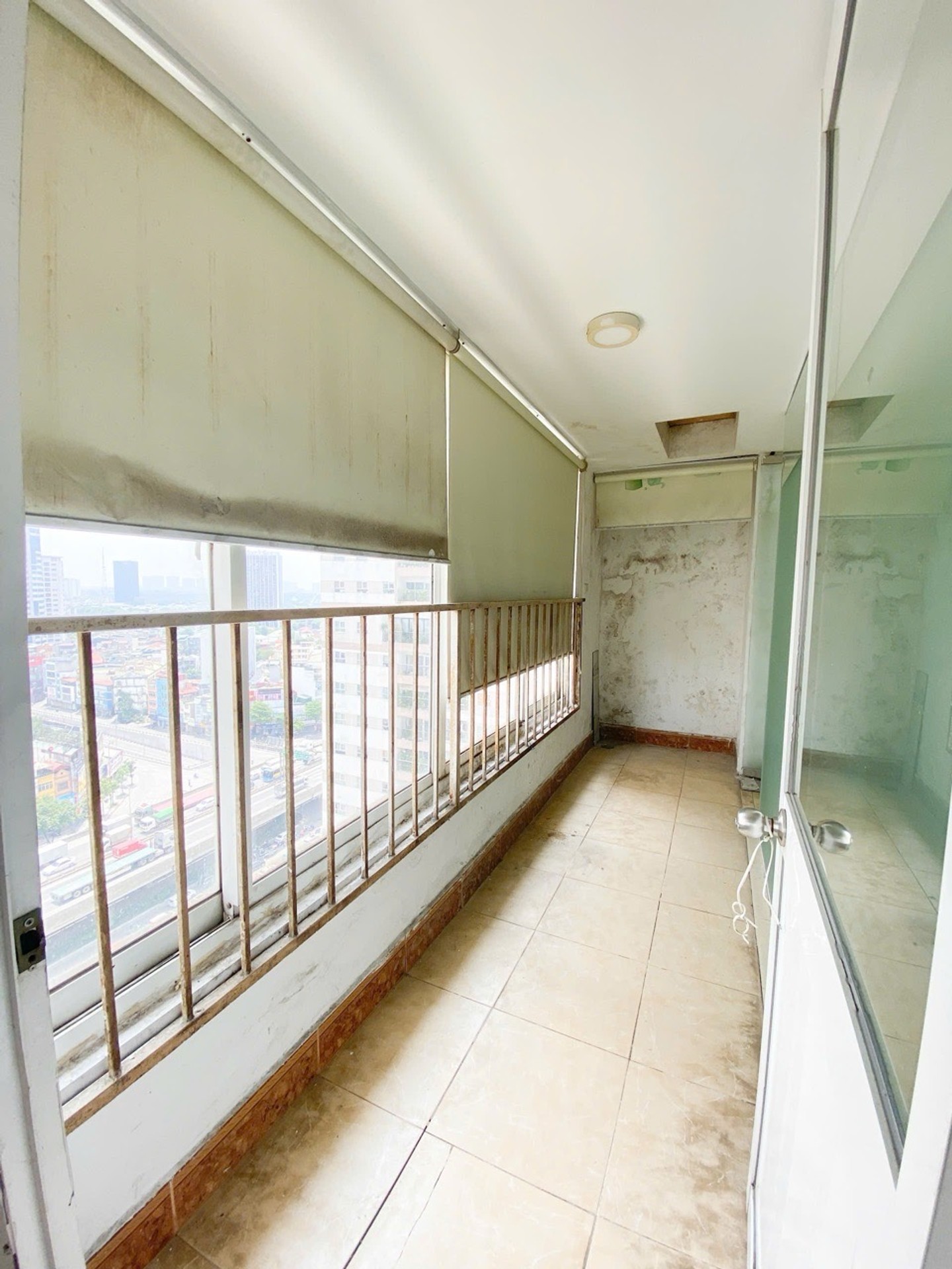 Bán nhà Khuất Duy Tiến - diện tích 90m2 1 tầng - Căn hộ đẹp - giá 6,8 tỷ