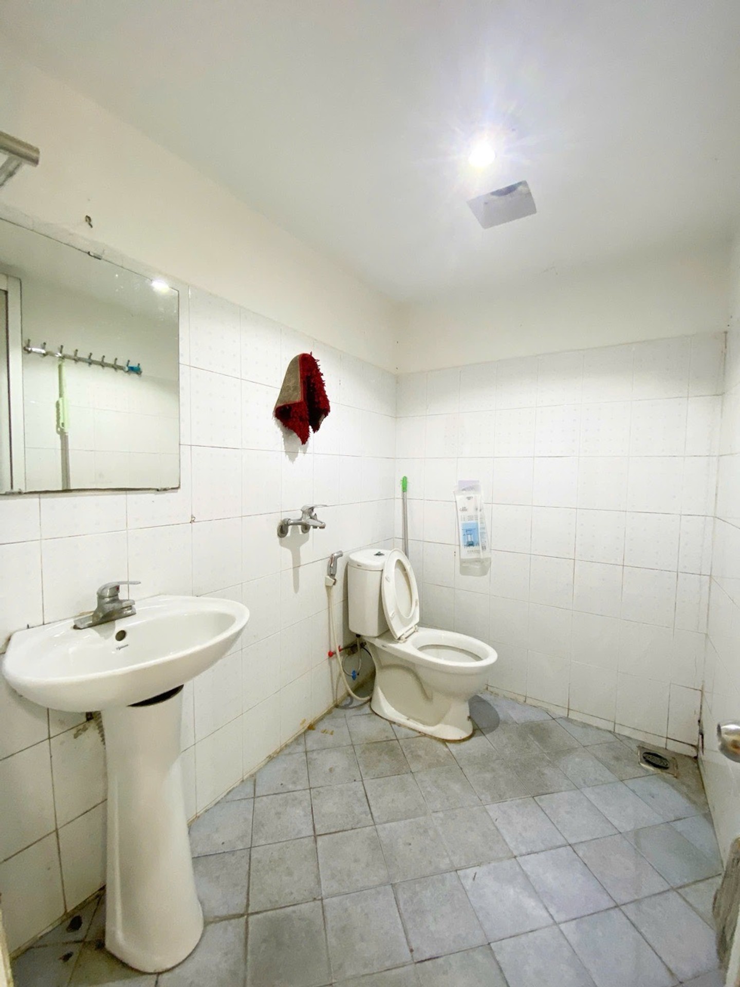 Bán nhà Khuất Duy Tiến - diện tích 90m2 1 tầng - Căn hộ đẹp - giá 6,8 tỷ
