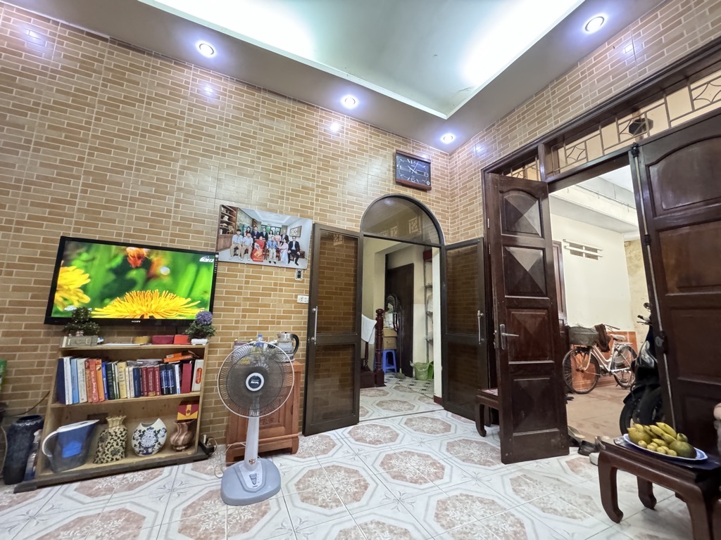 Bán nhà Nguyễn Quý Đức - diện tích 128m2 3 tầng - MẶT PHỐ - giá 39 tỷ