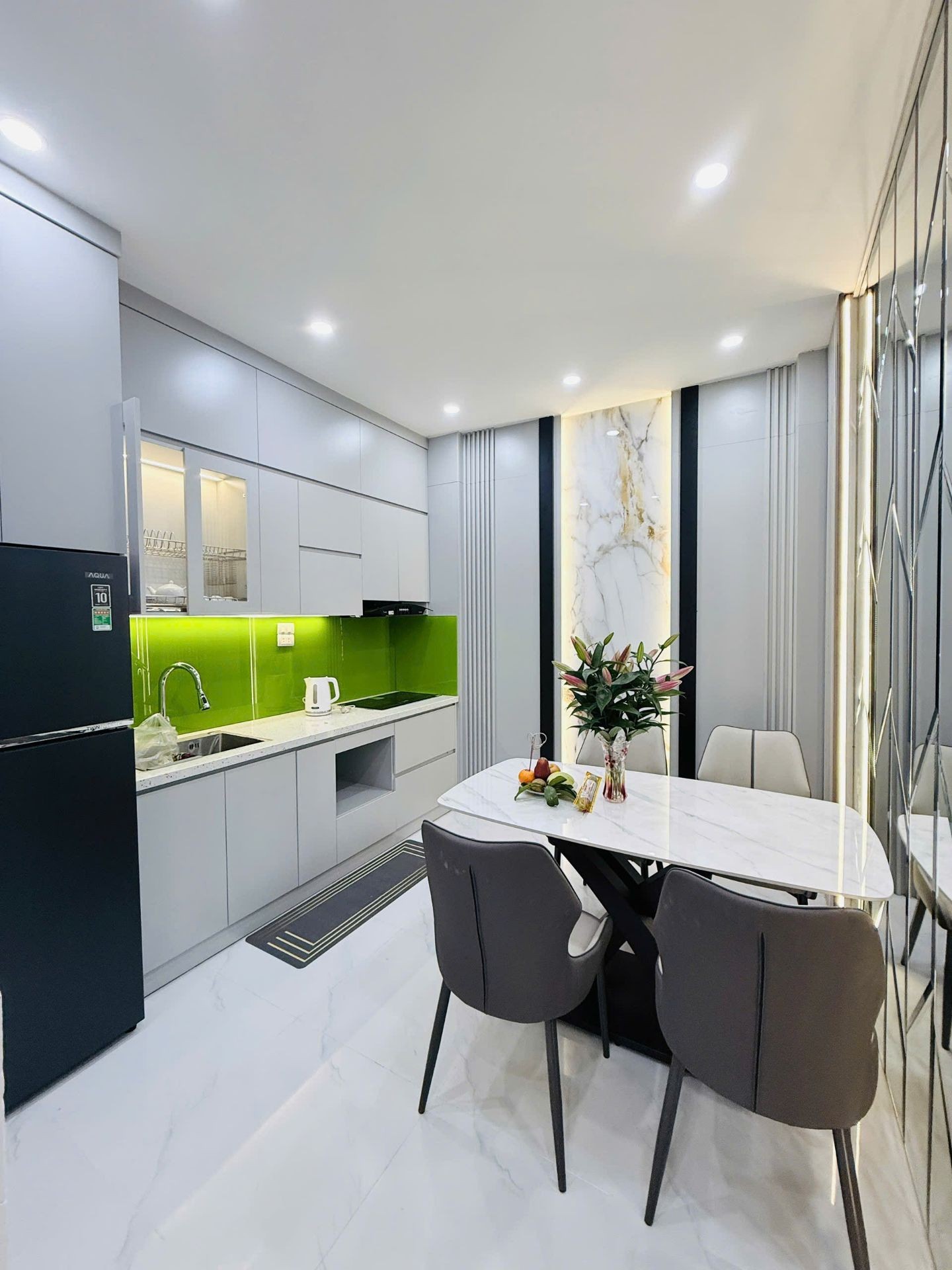 Bán nhà Hồng Mai - diện tích 40m2 4 tầng - Lô góc thoáng sáng - giá 9,5 tỷ