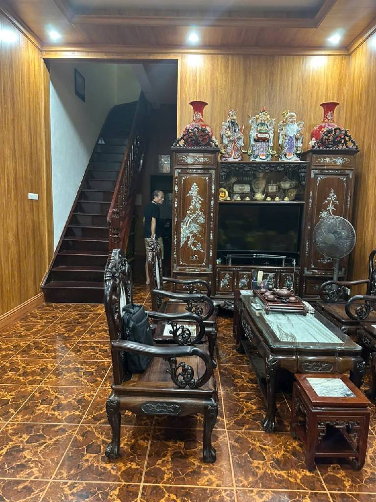 Bán nhà Mai Động - diện tích 89m2 4 tầng - Ô tô tránh - giá 40,5 tỷ