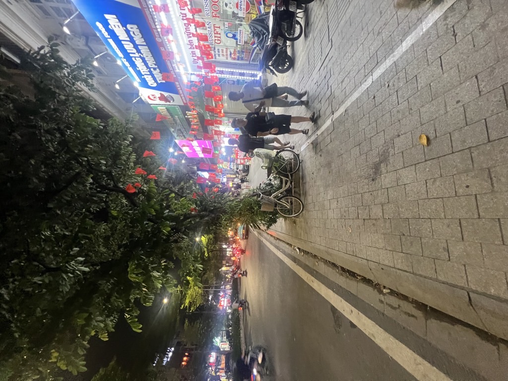 Bán nhà Đào Tấn - diện tích 160m2 5 tầng - Mặt phố siêu hiếm - giá 122 tỷ