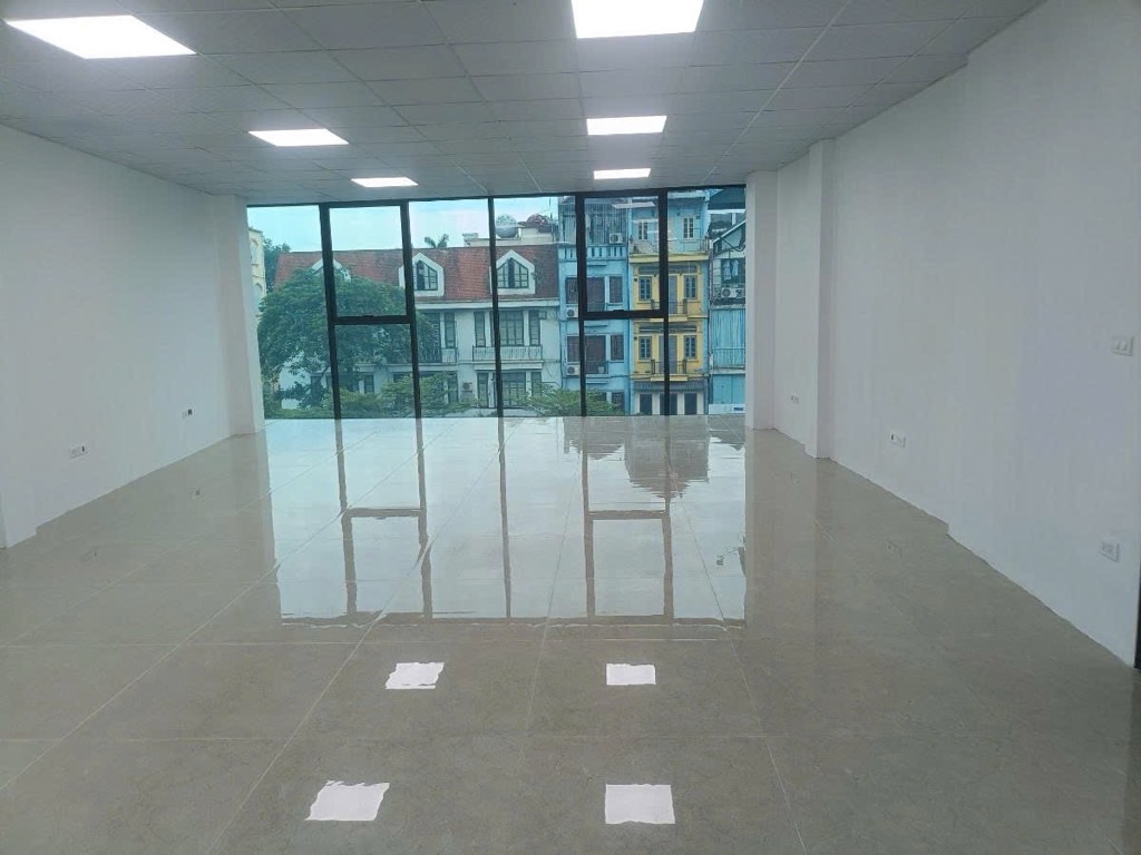 Bán nhà Đào Tấn - diện tích 160m2 5 tầng - Mặt phố siêu hiếm - giá 122 tỷ