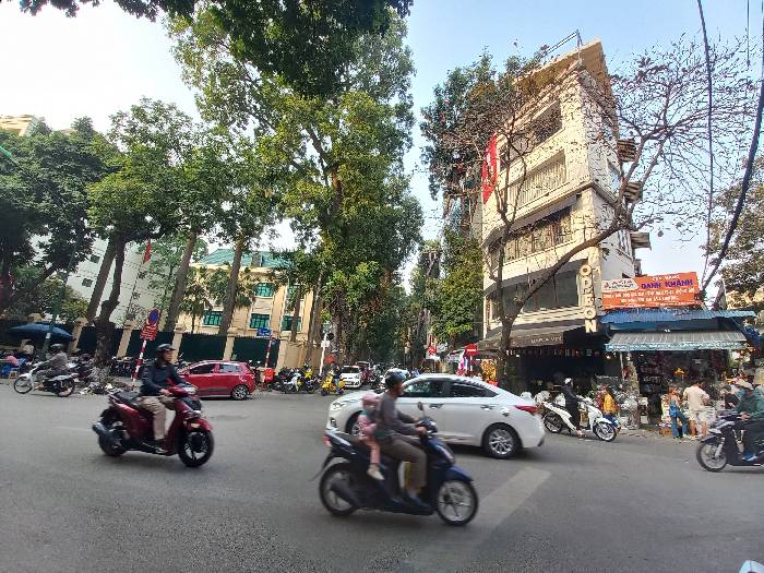 Bán nhà Trần Phú - diện tích 60m2 6 tầng - Lô góc 3 mặt thoáng - giá 60 tỷ