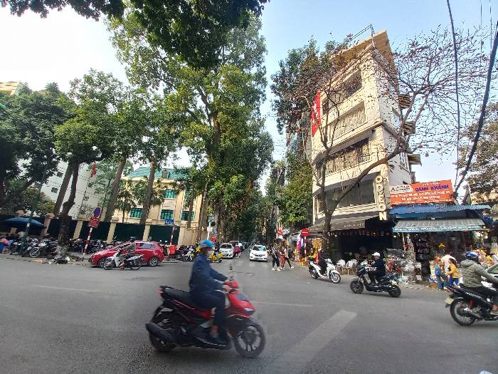 Bán nhà Trần Phú - diện tích 60m2 6 tầng - Lô góc 3 mặt thoáng - giá 60 tỷ