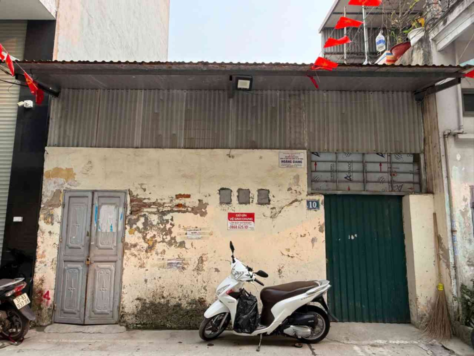 Bán nhà Giải Phóng - diện tích 55m2 1 tầng - Ô TÔ TRÁNH NHAU - giá 16,3 tỷ