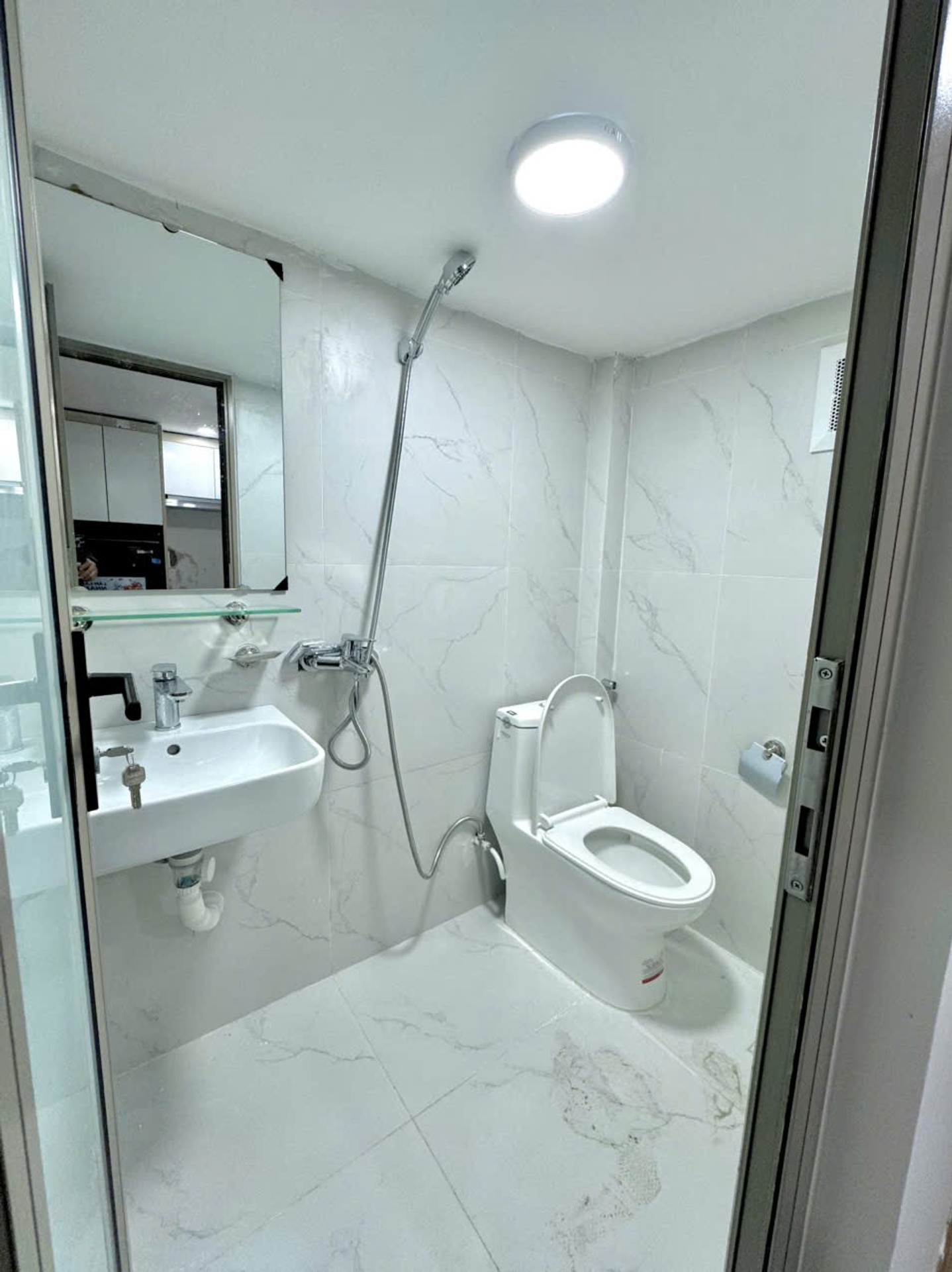 Bán nhà Kim Giang - diện tích 39m2 5 tầng - ô tô sát nhà - giá 9,1 tỷ