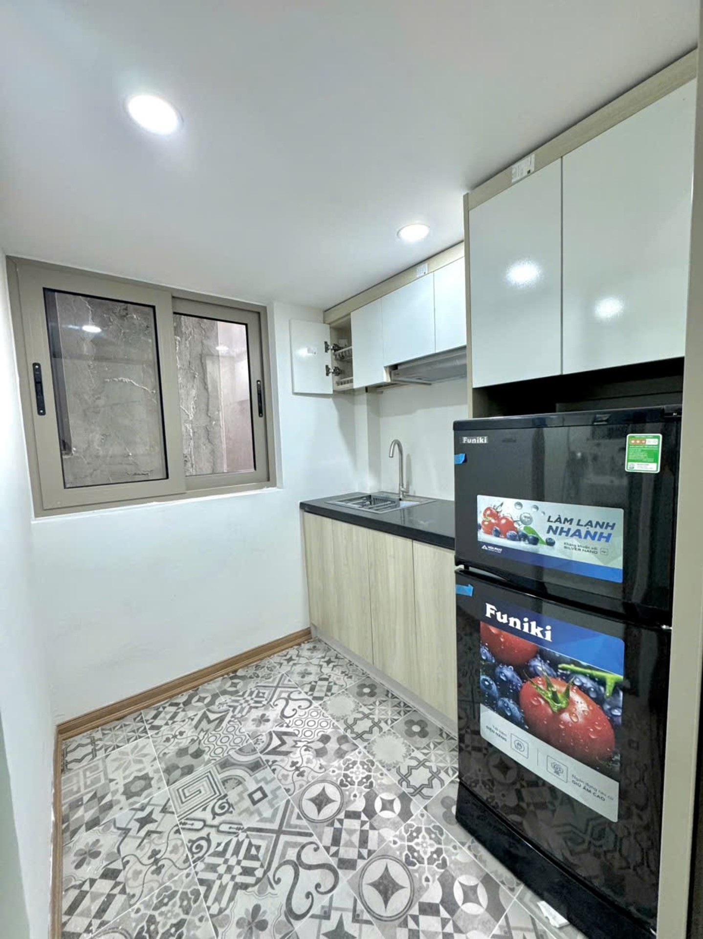 Bán nhà Kim Giang - diện tích 39m2 5 tầng - ô tô sát nhà - giá 9,1 tỷ