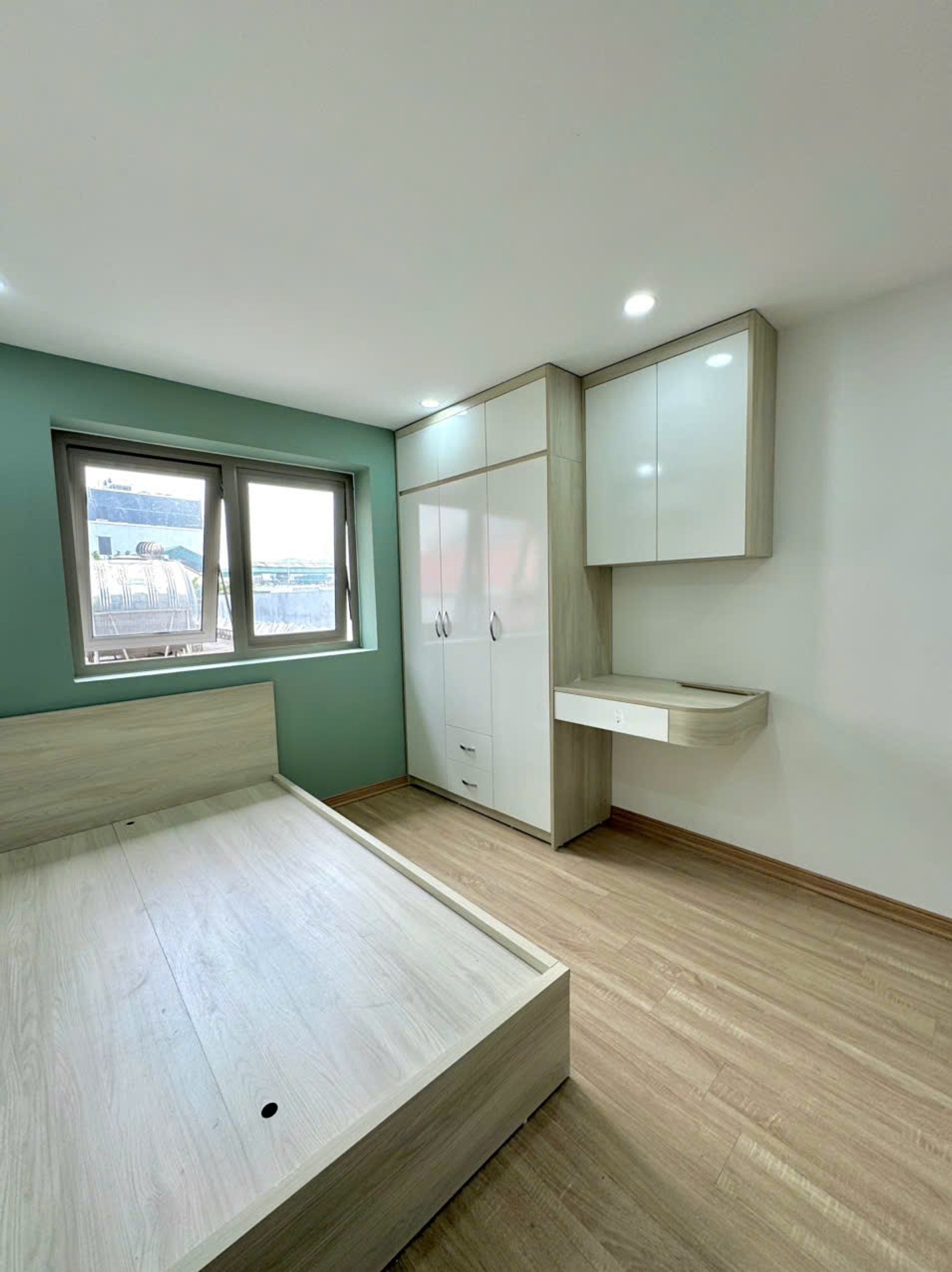 Bán nhà Kim Giang - diện tích 39m2 5 tầng - ô tô sát nhà - giá 9,1 tỷ