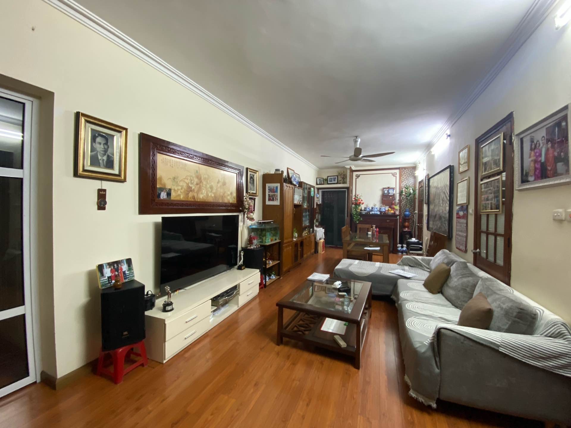 Bán nhà Đội Cung - diện tích 80m2 1 tầng - Cực đẹp, an ninh tốt - giá 8 tỷ