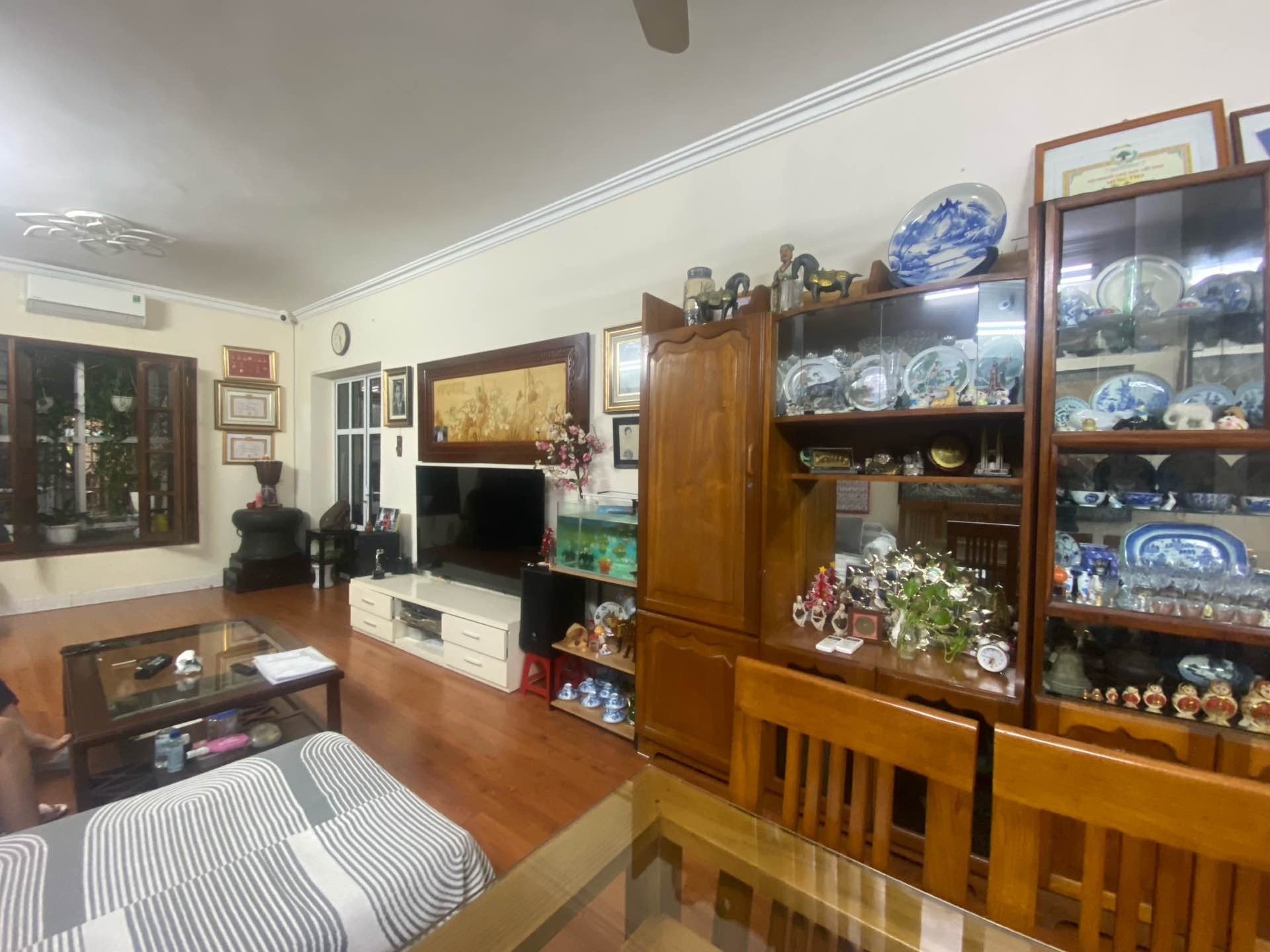 Bán nhà Đội Cung - diện tích 80m2 1 tầng - Cực đẹp, an ninh tốt - giá 8 tỷ