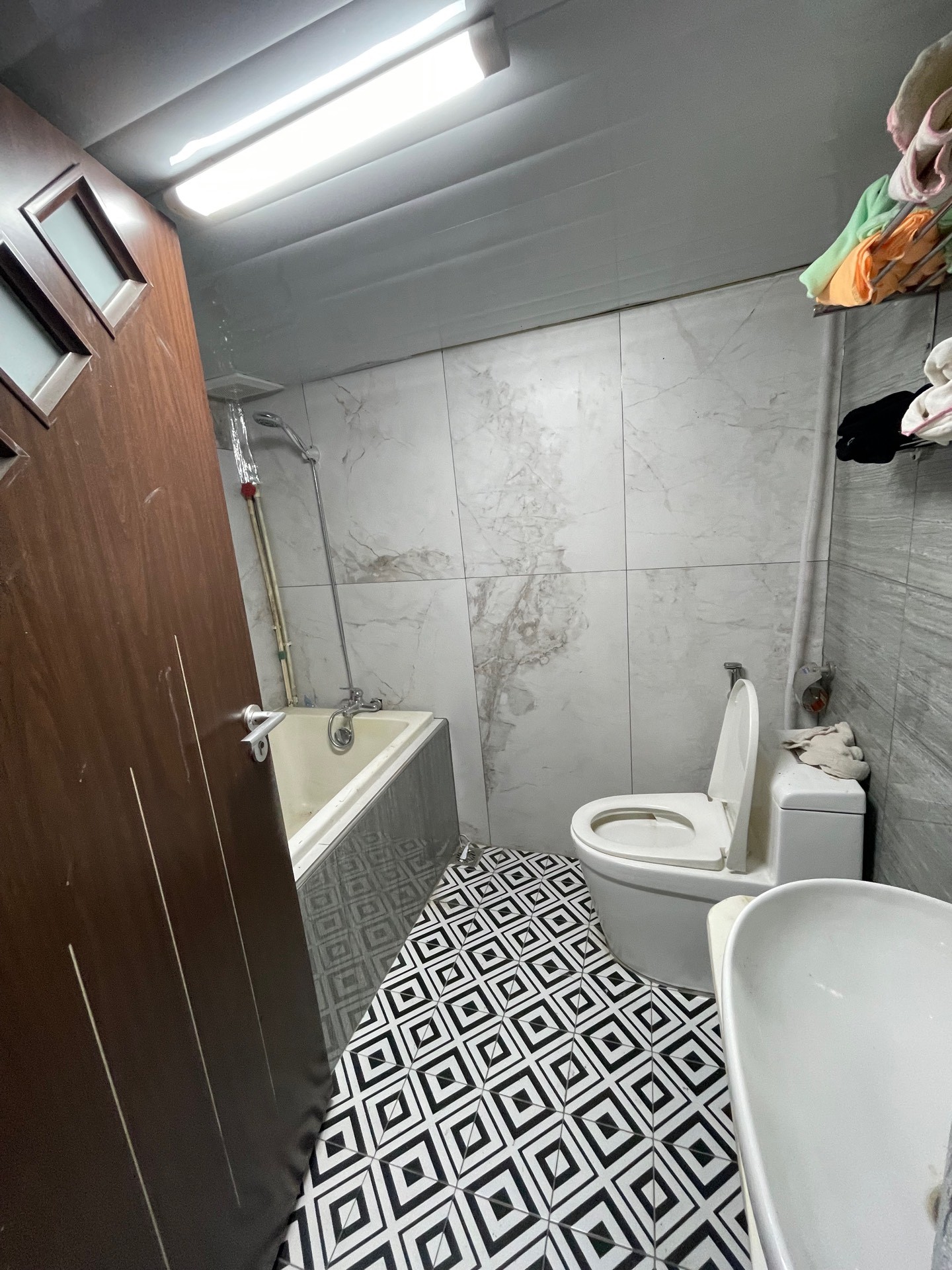Bán nhà Vĩnh Hưng - diện tích 104m2 1 tầng - Ô tô đỗ cửa - giá 8,4 tỷ