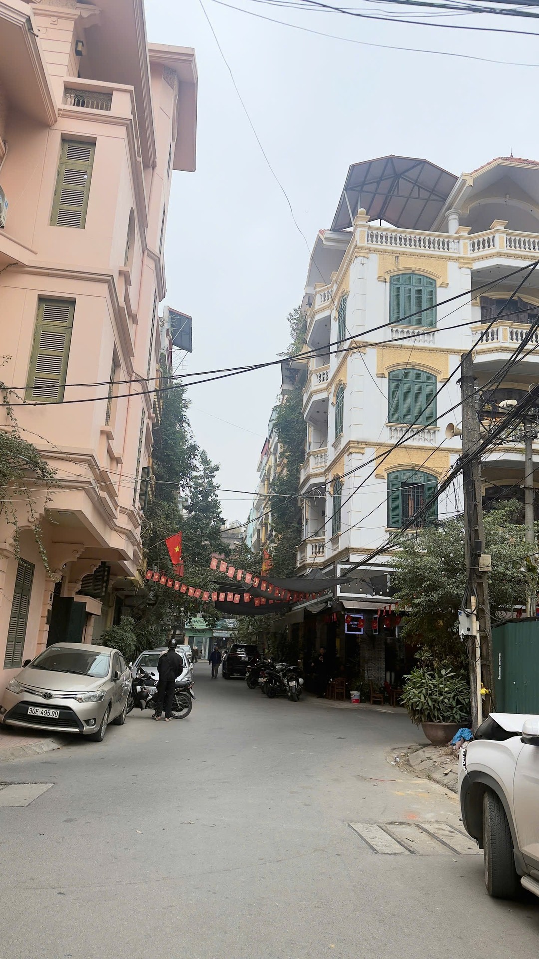 Bán nhà Khuất Duy Tiến - diện tích 70m2 5 tầng - Mặt ngõ VIP, kinh doanh sầm uất - giá 31 tỷ