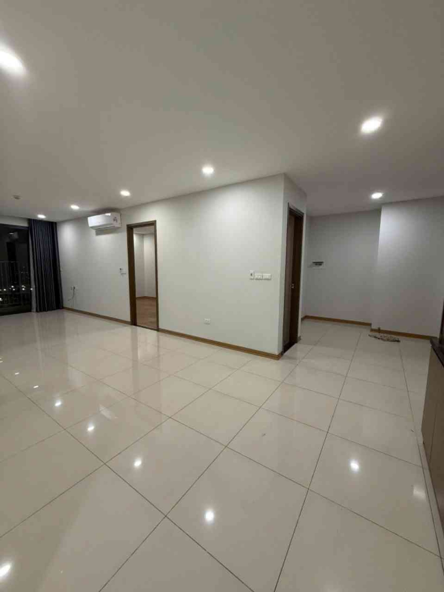 Bán nhà Ngọc Hồi - diện tích 93m2 1 tầng - Căn hộ đẹp nhất khu - giá 7,4 tỷ