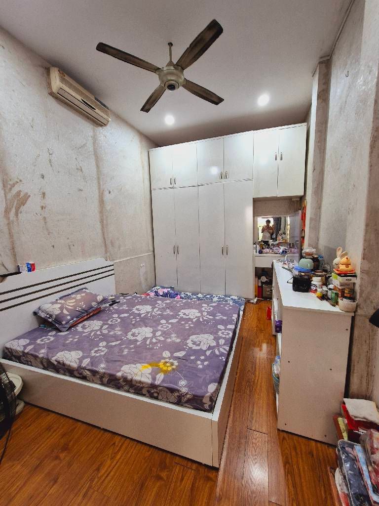 Bán nhà Thái Thịnh - diện tích 158m2 2 tầng - ô tô đỗ cửa - giá 38 tỷ