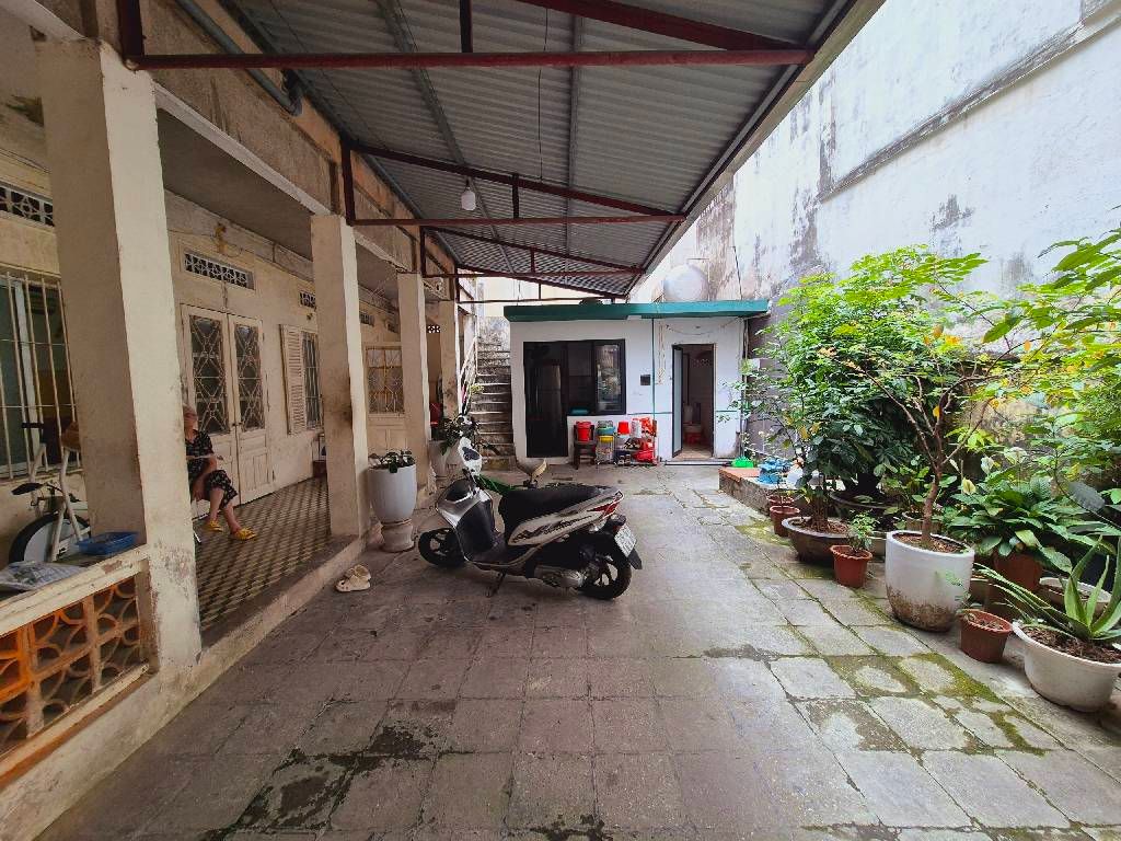 Bán nhà Thái Thịnh - diện tích 158m2 2 tầng - ô tô đỗ cửa - giá 38 tỷ