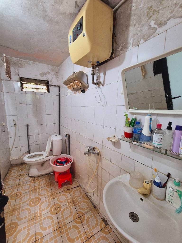 Bán nhà Thái Thịnh - diện tích 158m2 2 tầng - ô tô đỗ cửa - giá 38 tỷ