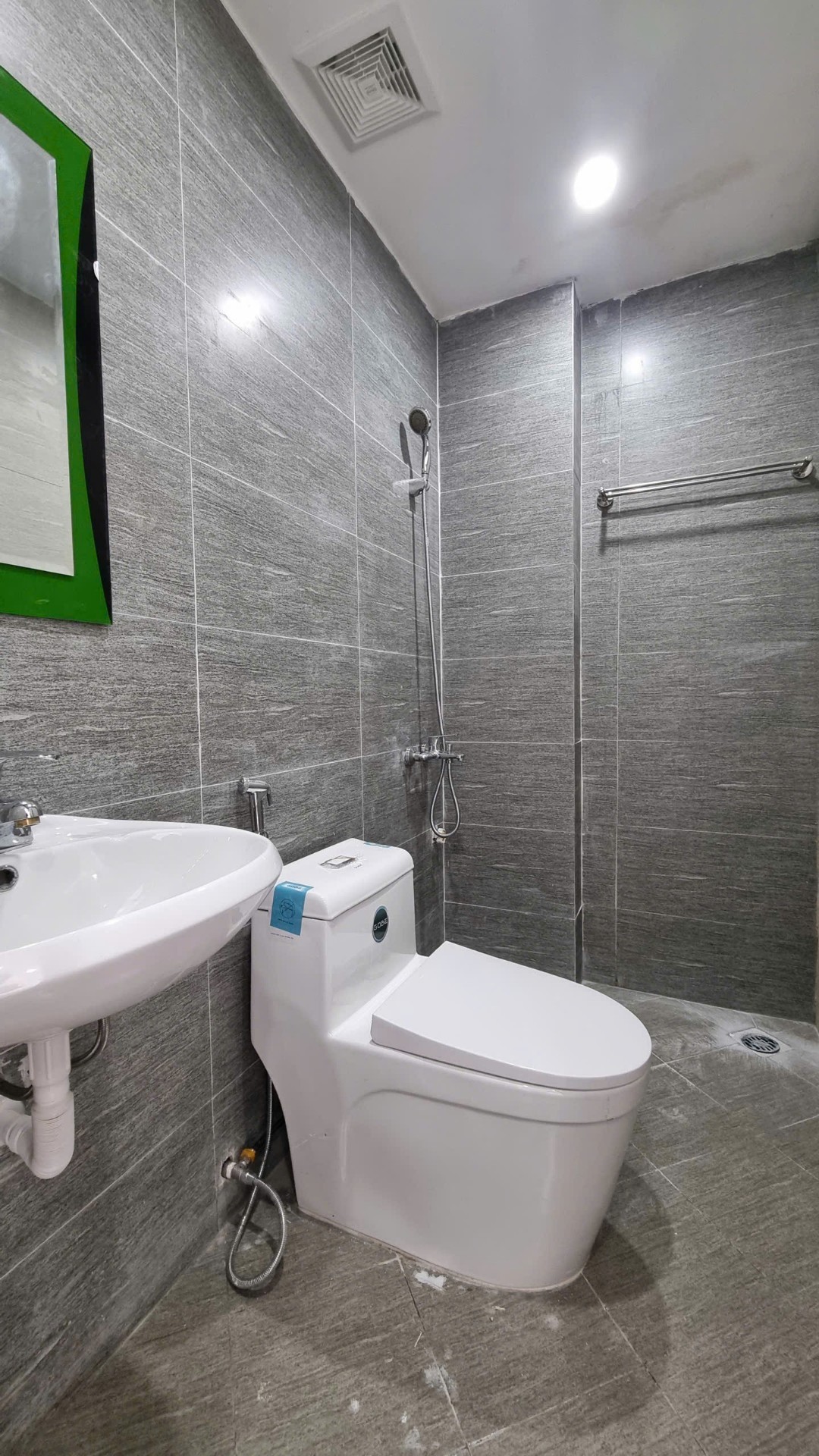 Bán nhà Định Công Hạ - diện tích 31m2 6 tầng - ô tô vào nhà - giá 9,7 tỷ