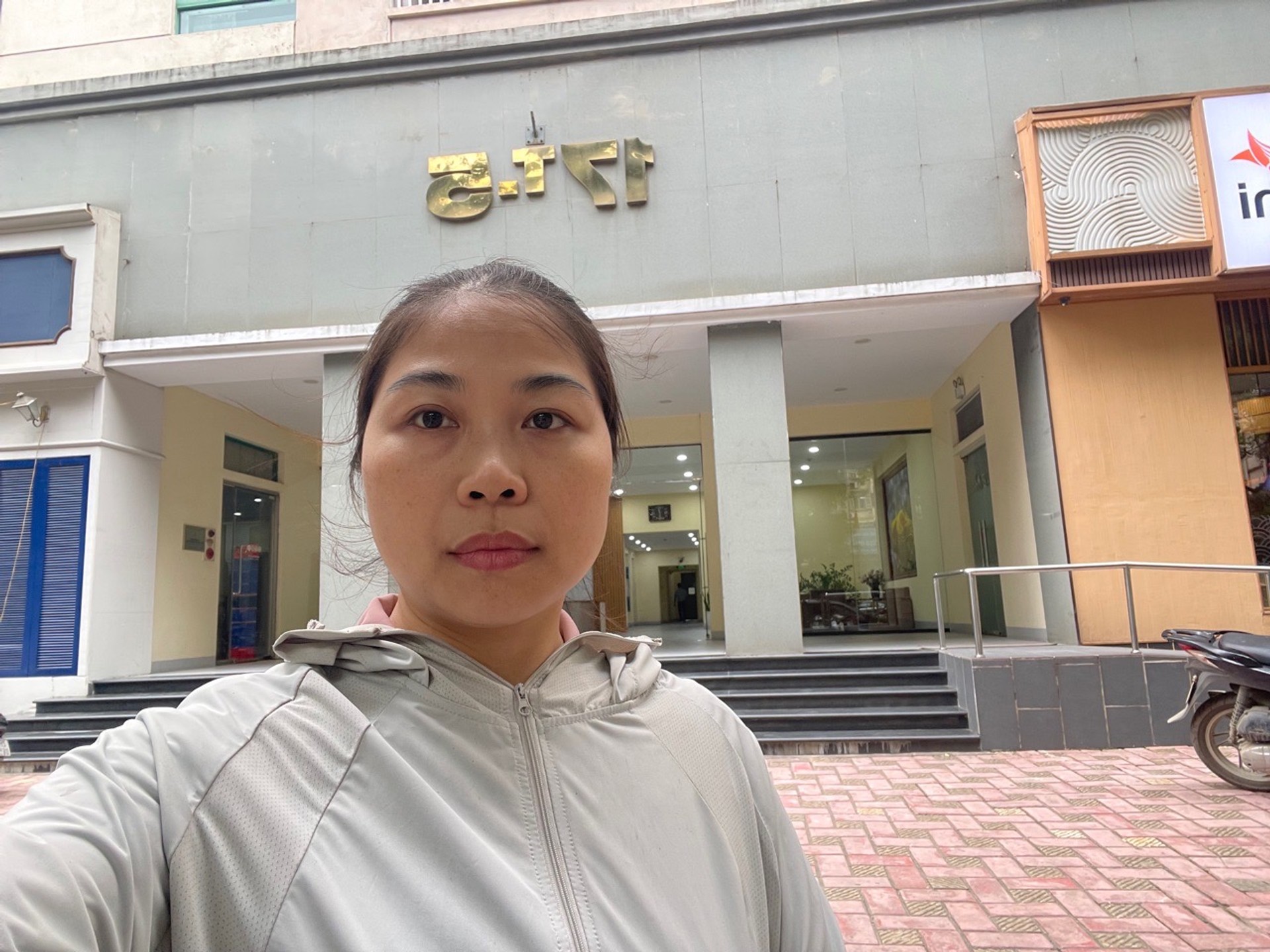 Bán nhà Hoàng Đạo Thúy - diện tích 115m2 16 tầng - Lô góc, full nội thất mới - giá 11 tỷ